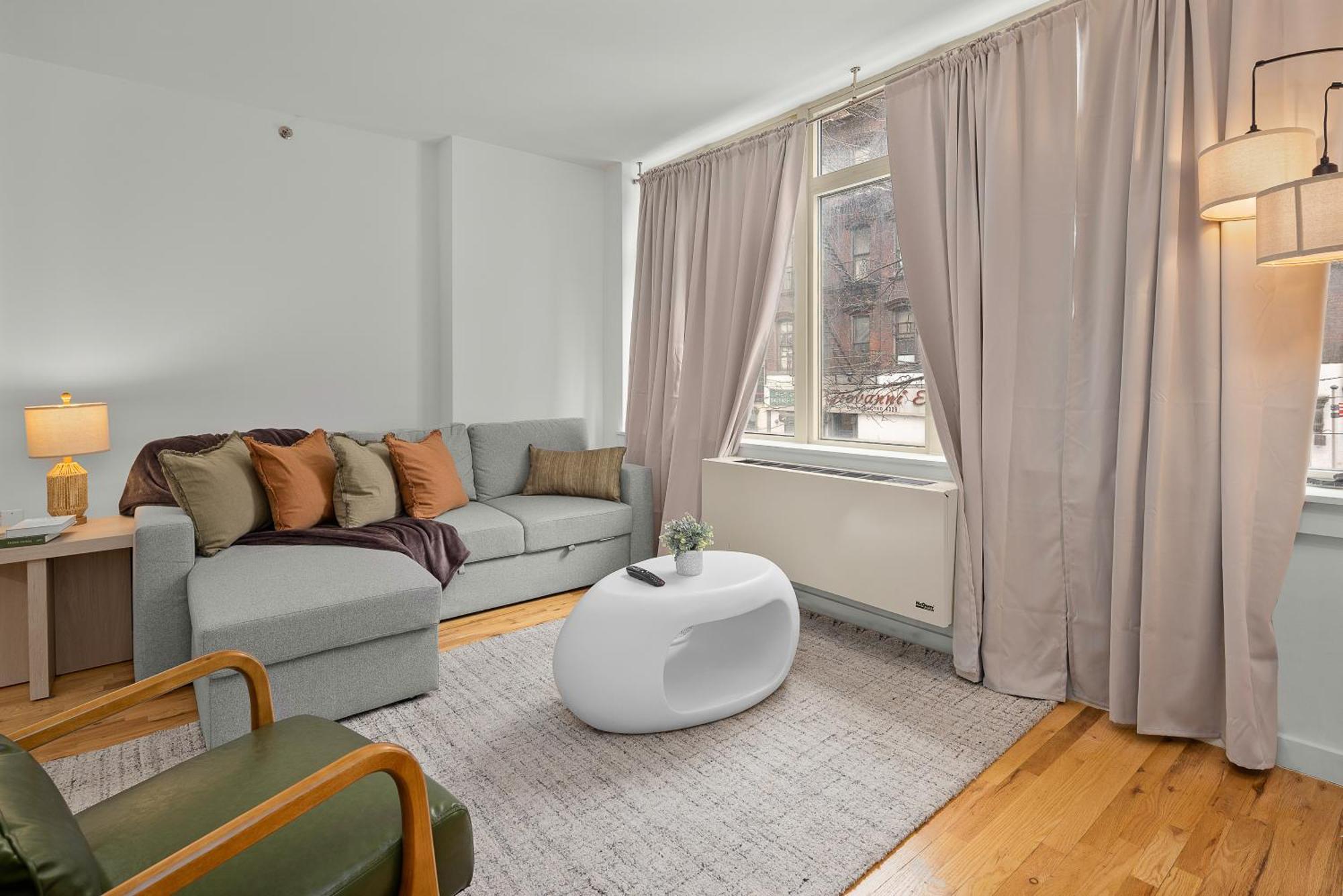 Apartment Modern 2br Steps From New York's Iconic Broadway