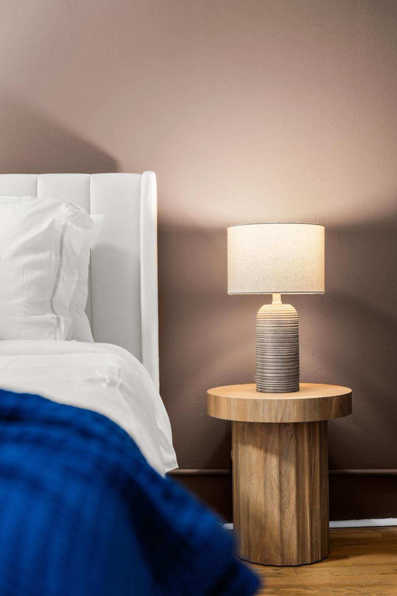 Beautifully Designed 3 Bdr In Dumbo Nyc *