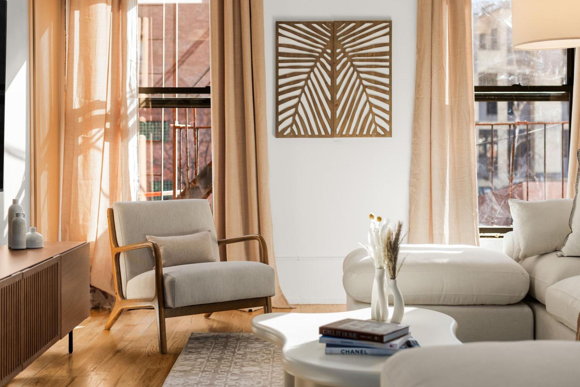 Beautifully Designed 3 Bdr In Dumbo Nyc *