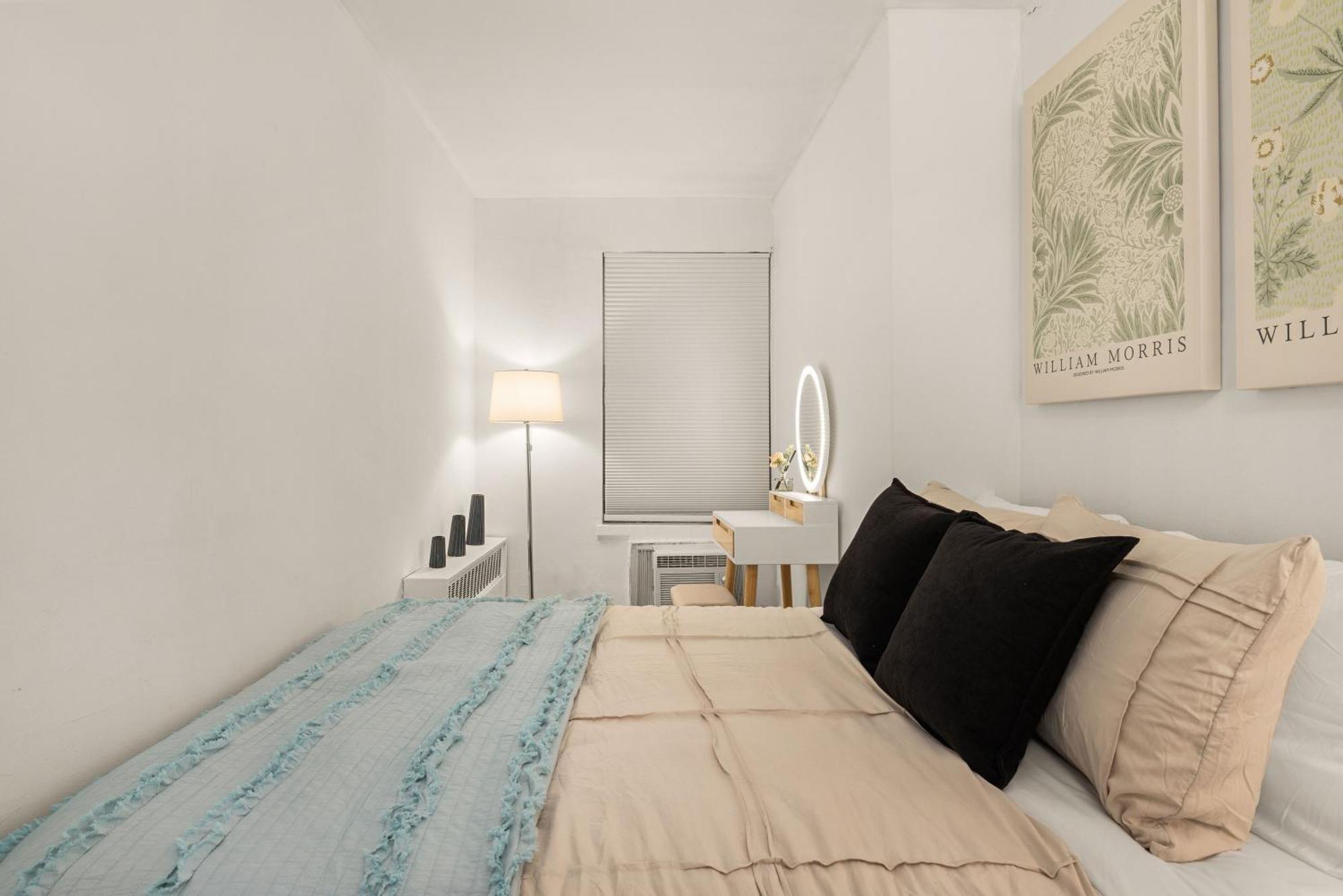 East Village Manhattan 3br For Life New York
