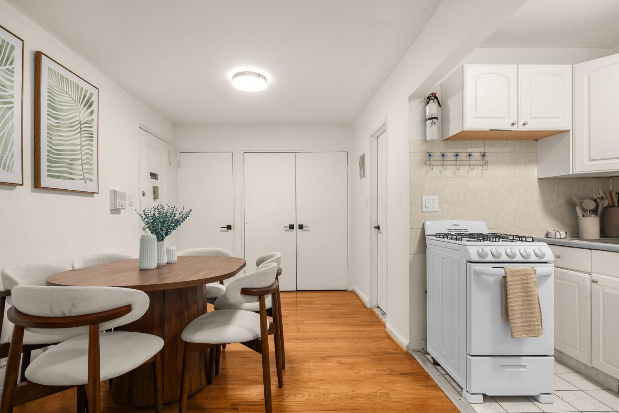 East Village Manhattan 3br For Life * New York