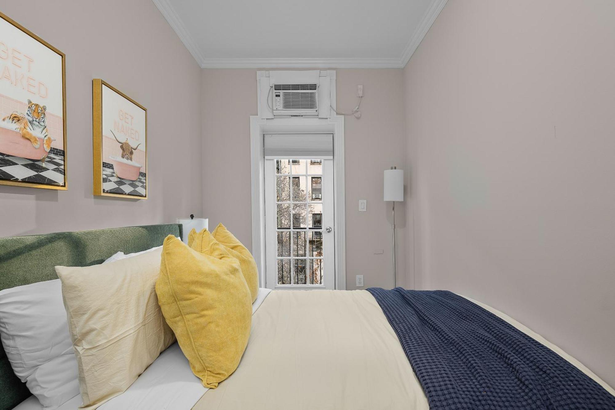 Apartment Spacious Midtown Retreat 2br Nyc Haven Near Landmarks