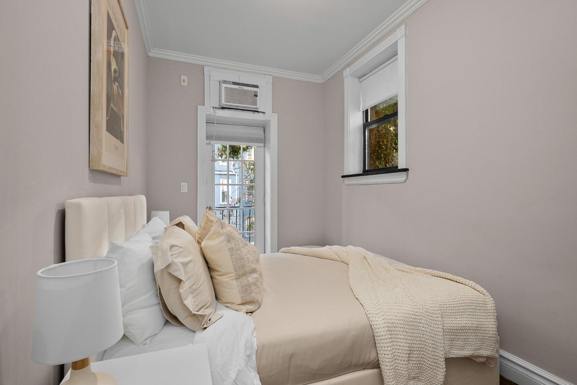 Spacious Midtown Retreat 2br Nyc Haven Near Landmarks Apartment