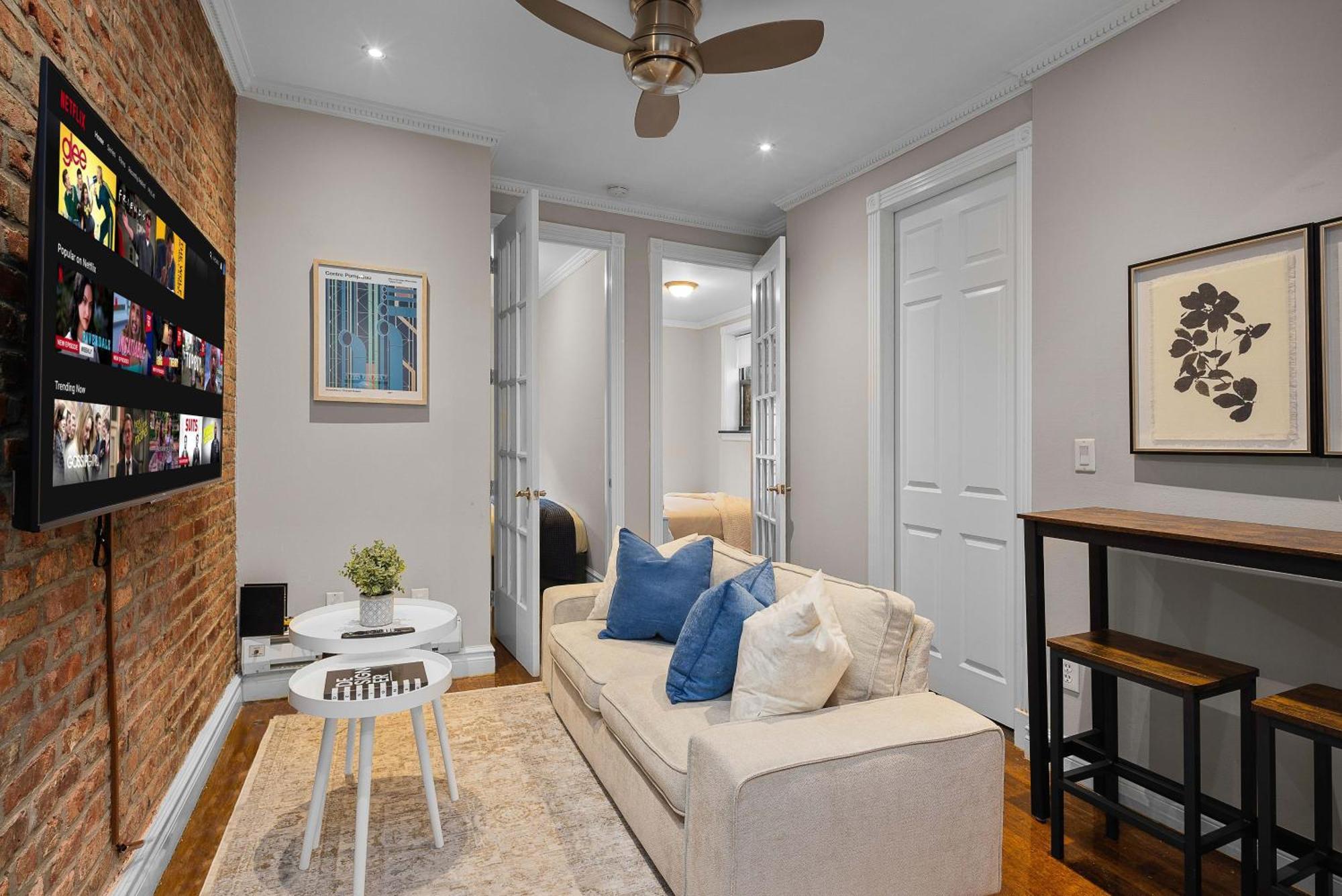 Spacious Midtown Retreat 2br Nyc Haven Near Landmarks *