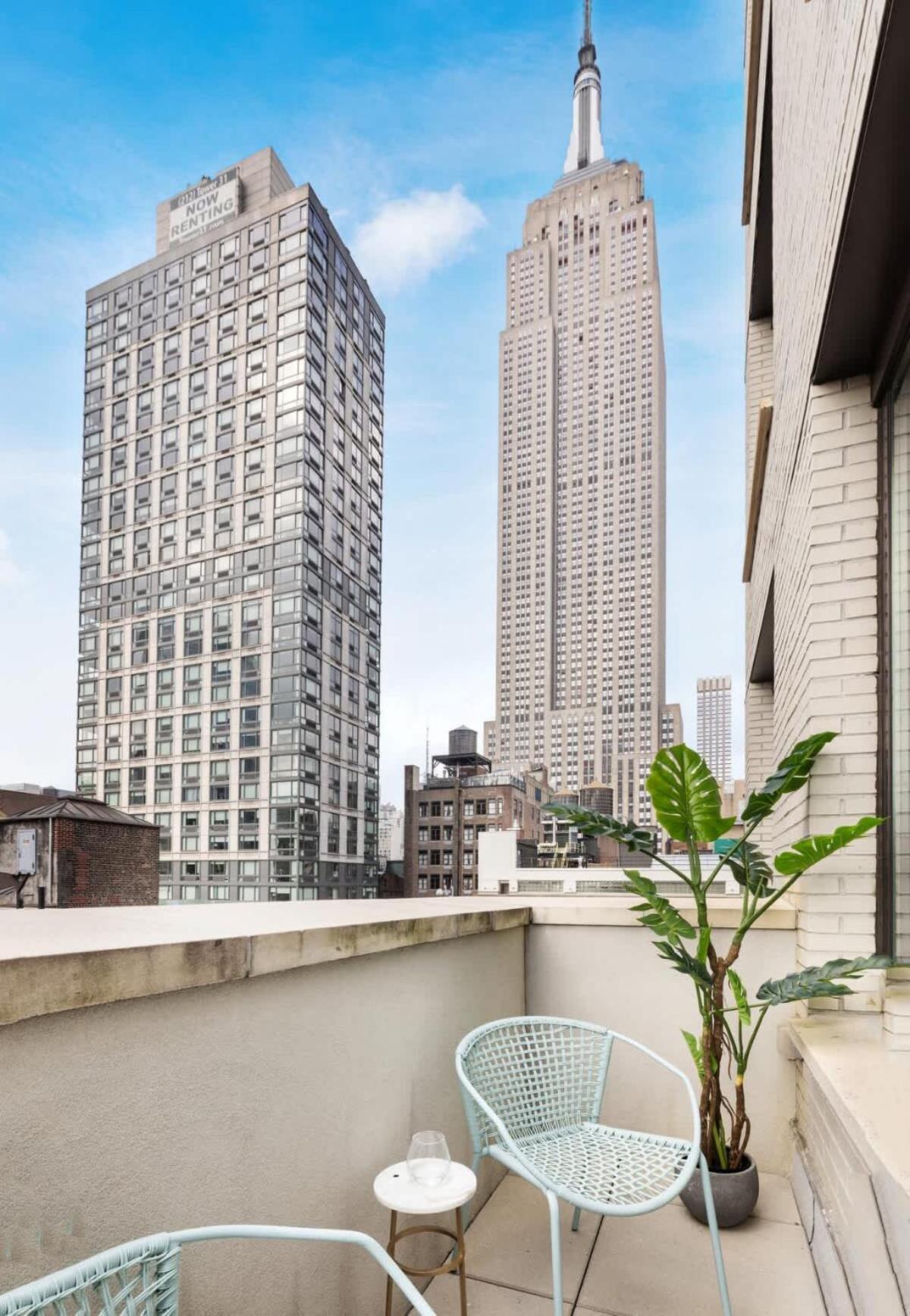 The Vibe On 5th Vibe 8750 New York