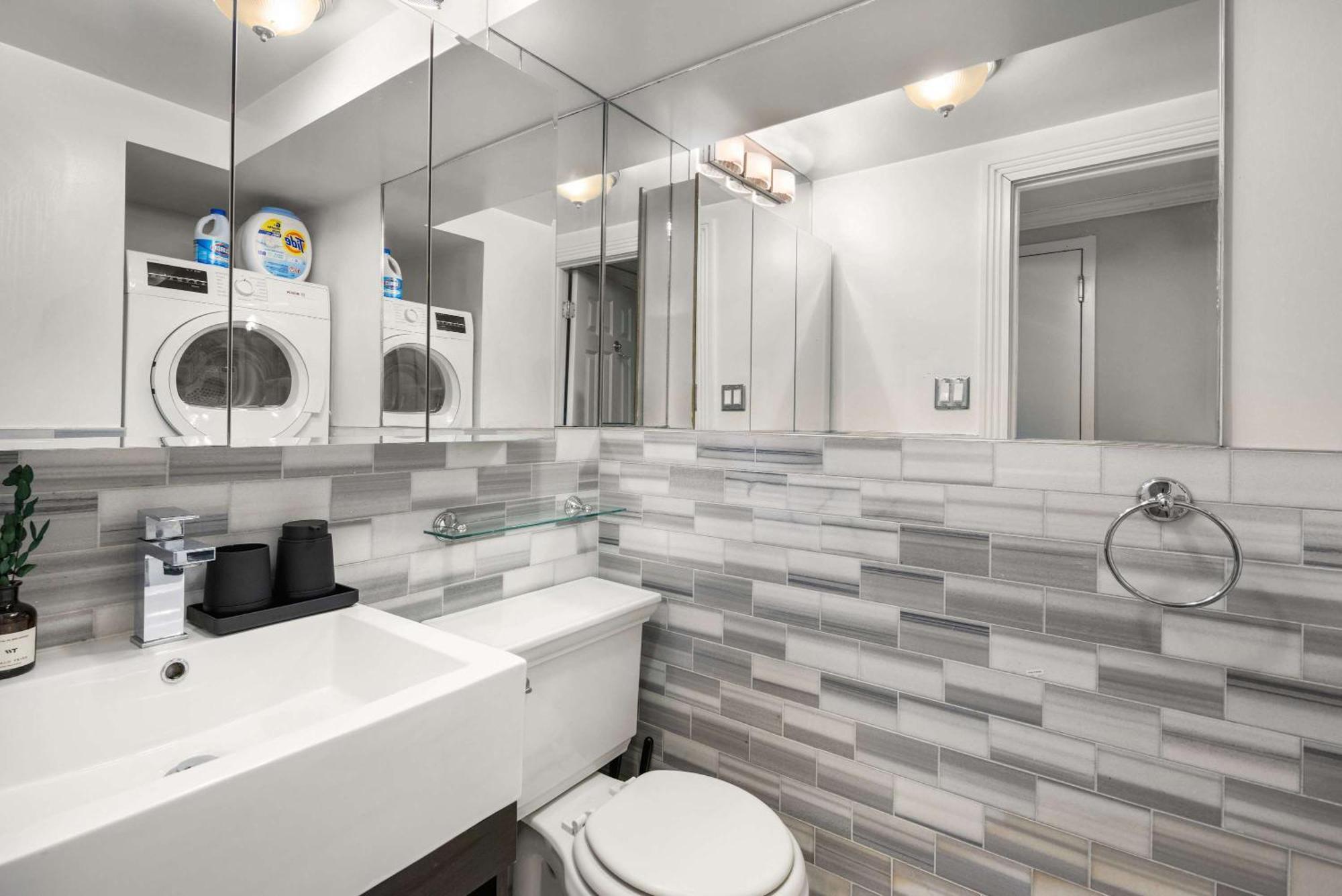 Sophisticated In Vibrant Manhattan