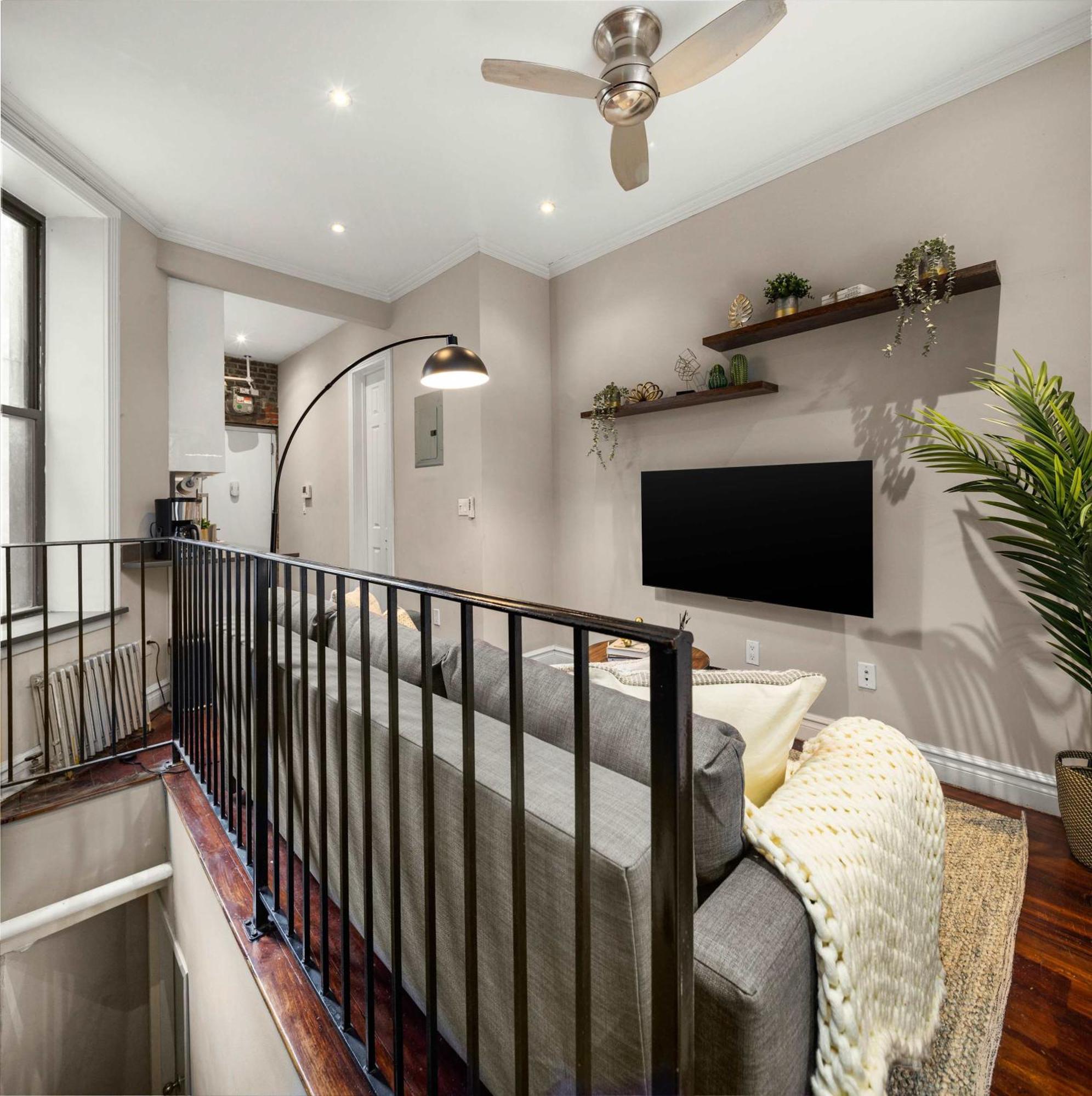 Sophisticated In Vibrant Manhattan New York