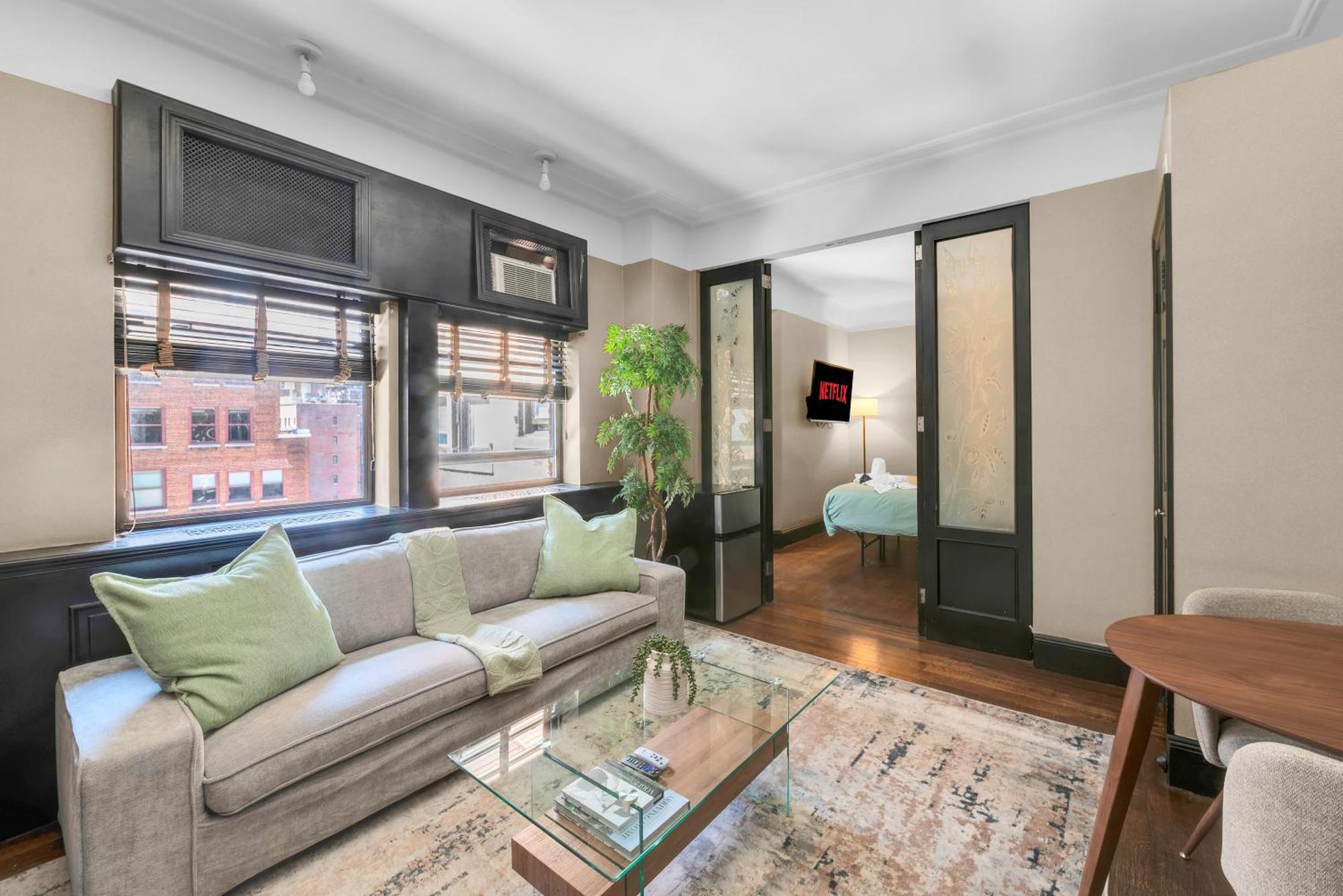 Nyc Walking Distance To Everywhere!