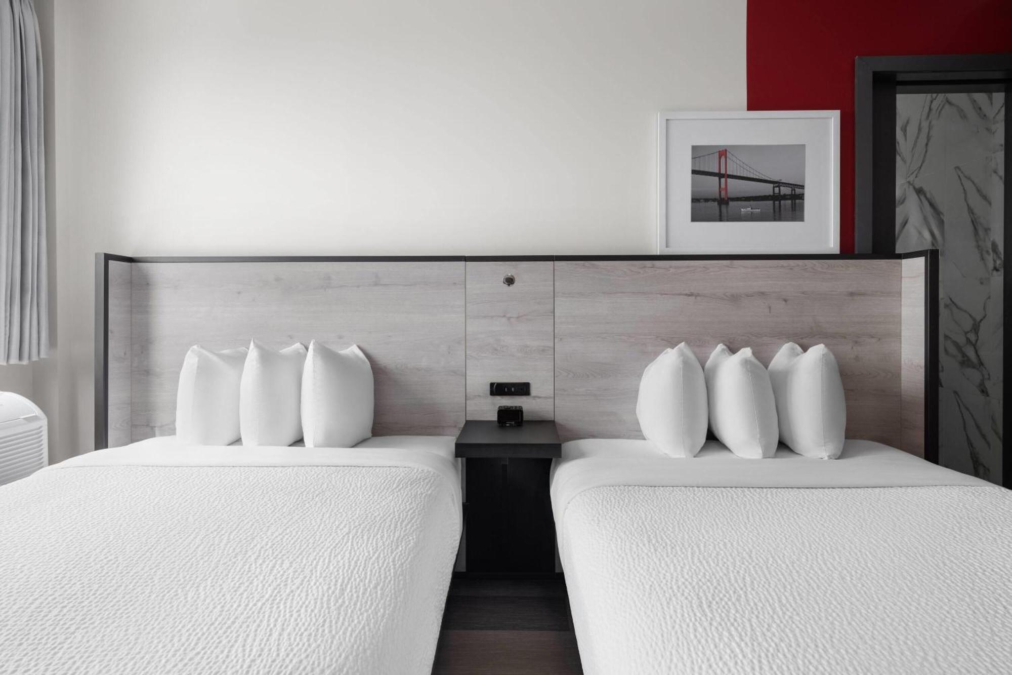 Hotel Ramada By Wyndham Brooklyn Near Flatbush 3*