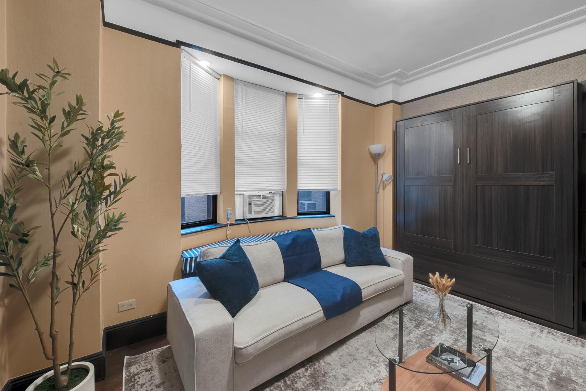 Nyc Premier Walking Distance To Times Square Apartment