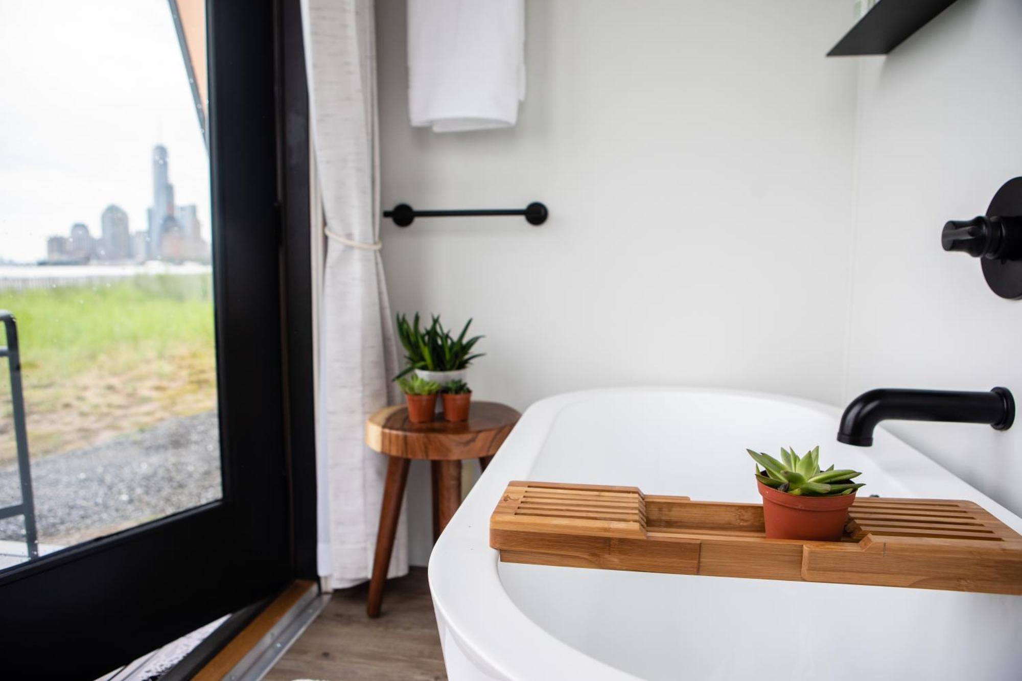 Collective Retreats Governors Island 4*