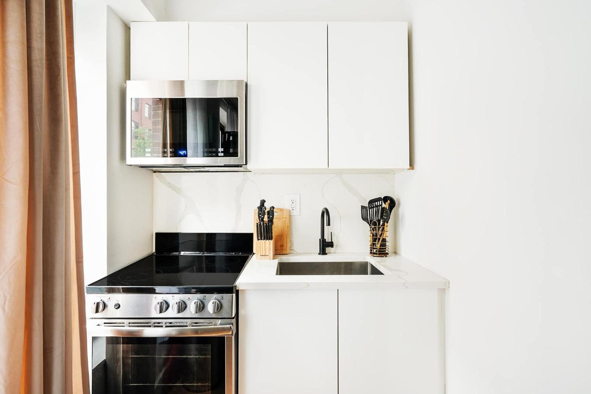 69-2c Brand New Prime Lower East Side 1br * New York