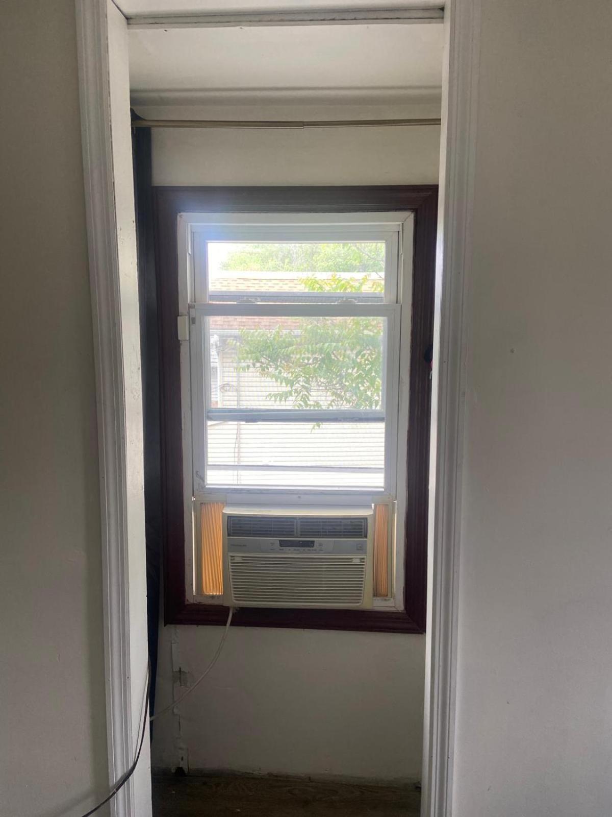 Cozy With Private Bathroom Homestay