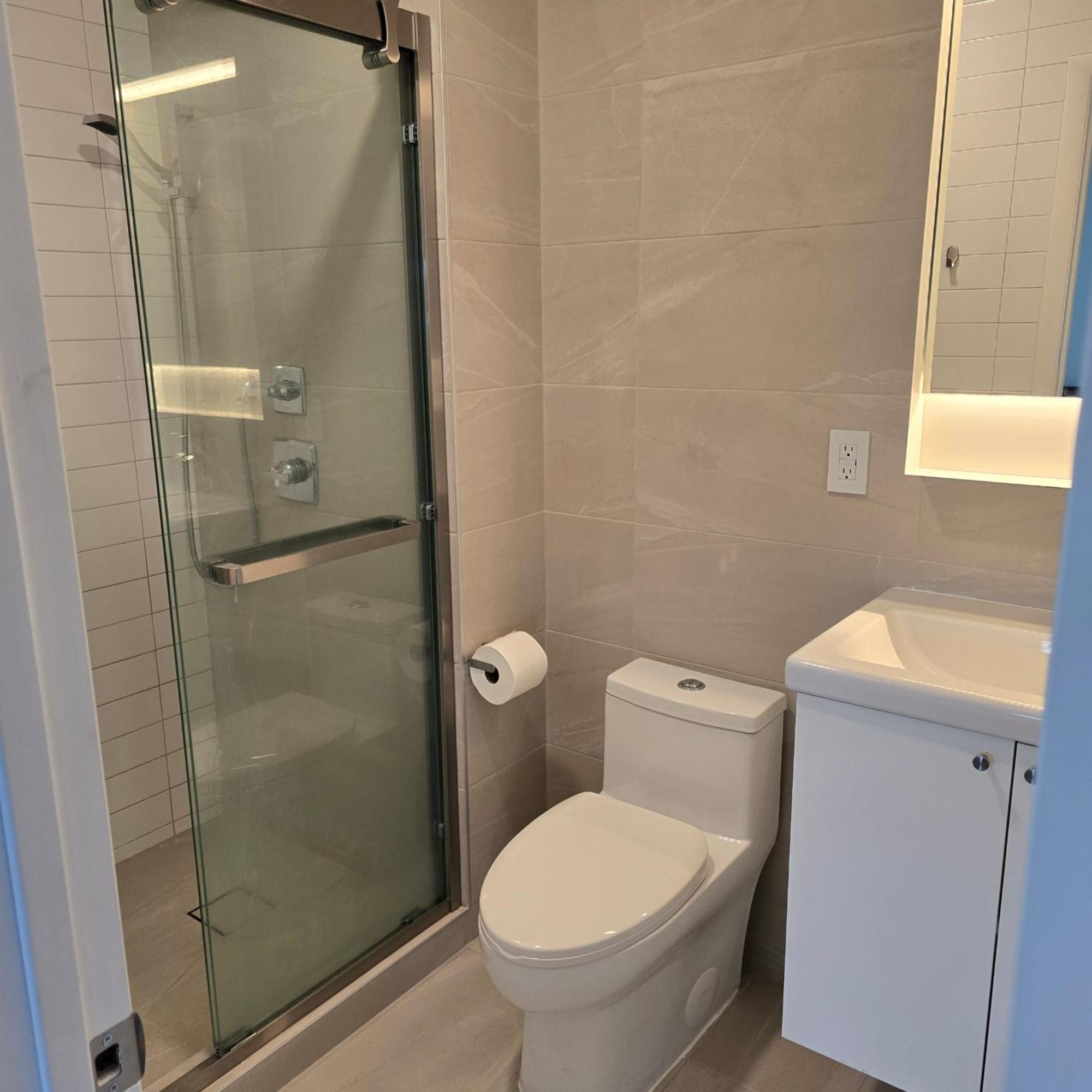 Astoria, Steps Away From Manhattan Guest house New York