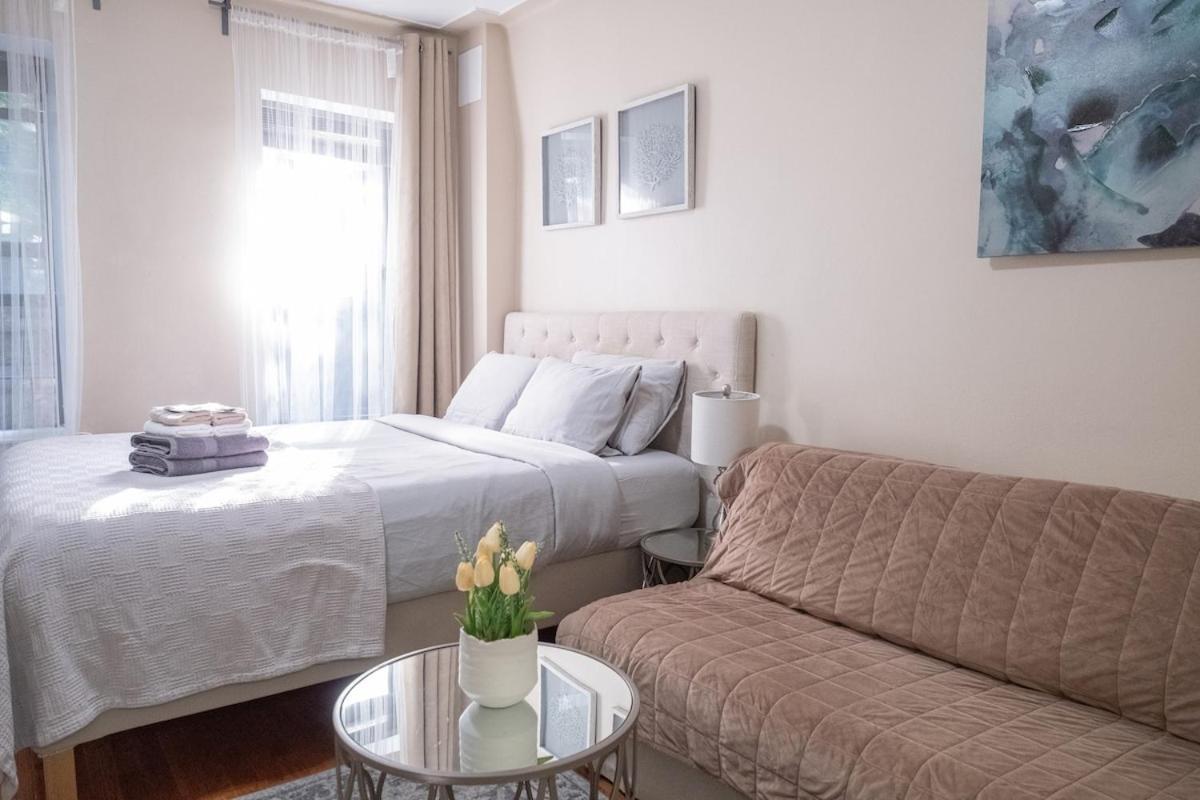 Close To Park, Lenox Hill & Ny Presbyterian Apartment *