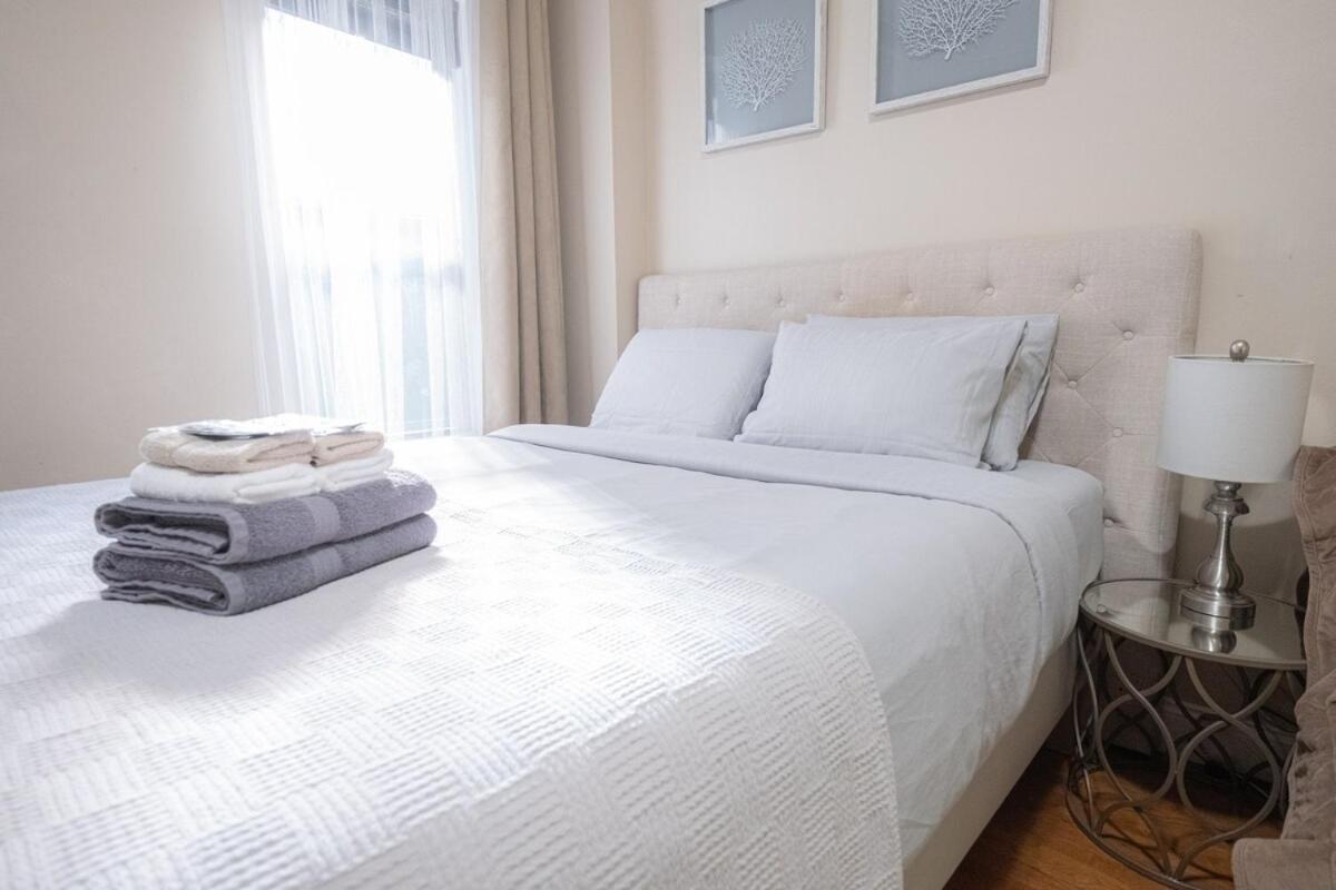 Apartment Close To Park, Lenox Hill & Ny Presbyterian New York