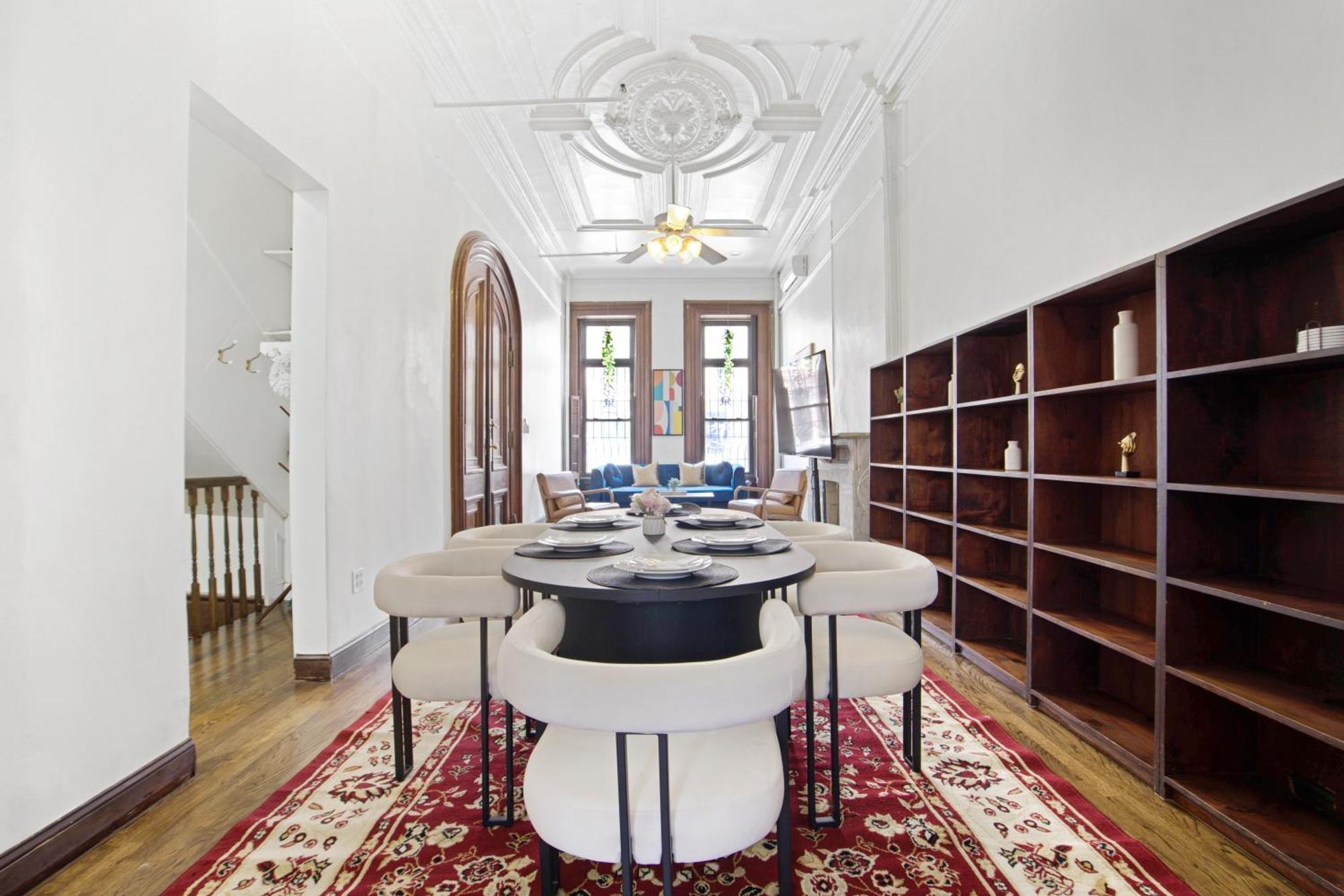 Apartment 3Br Nyc Brownstone Game Room Backyard Patio New York
