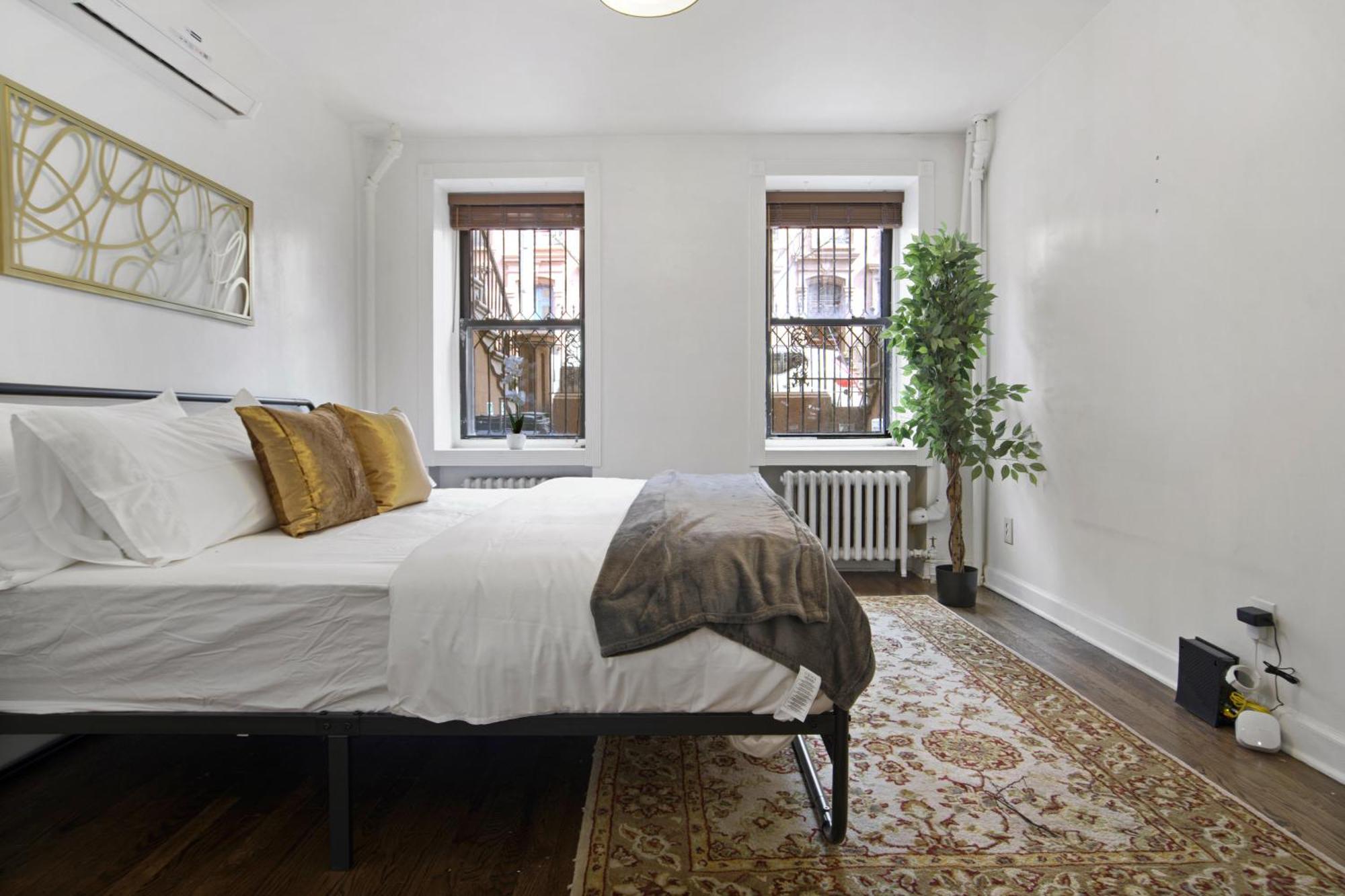 3Br Nyc Brownstone Game Room Backyard Patio *