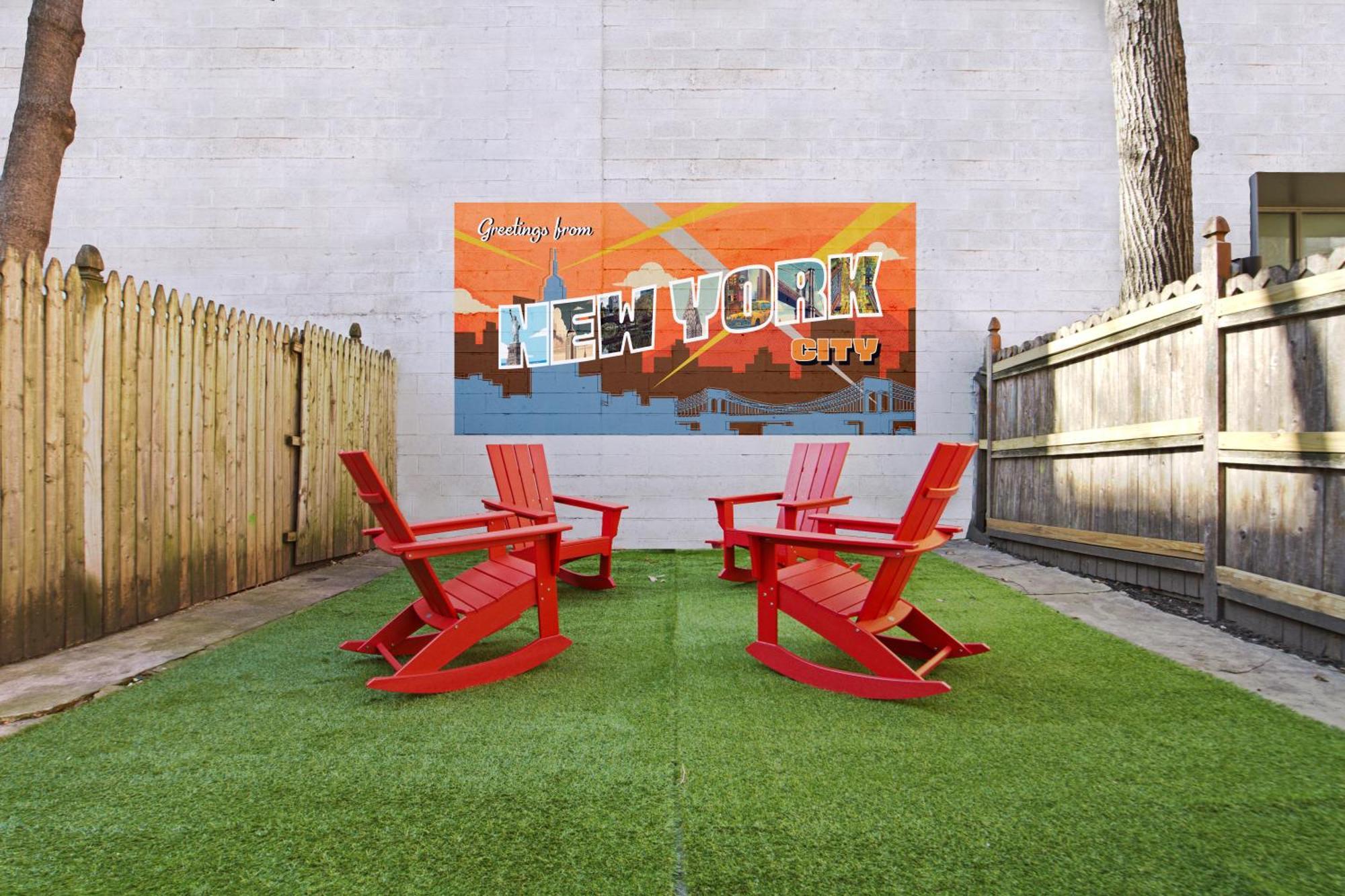 3Br Nyc Brownstone Game Room Backyard Patio Apartment New York