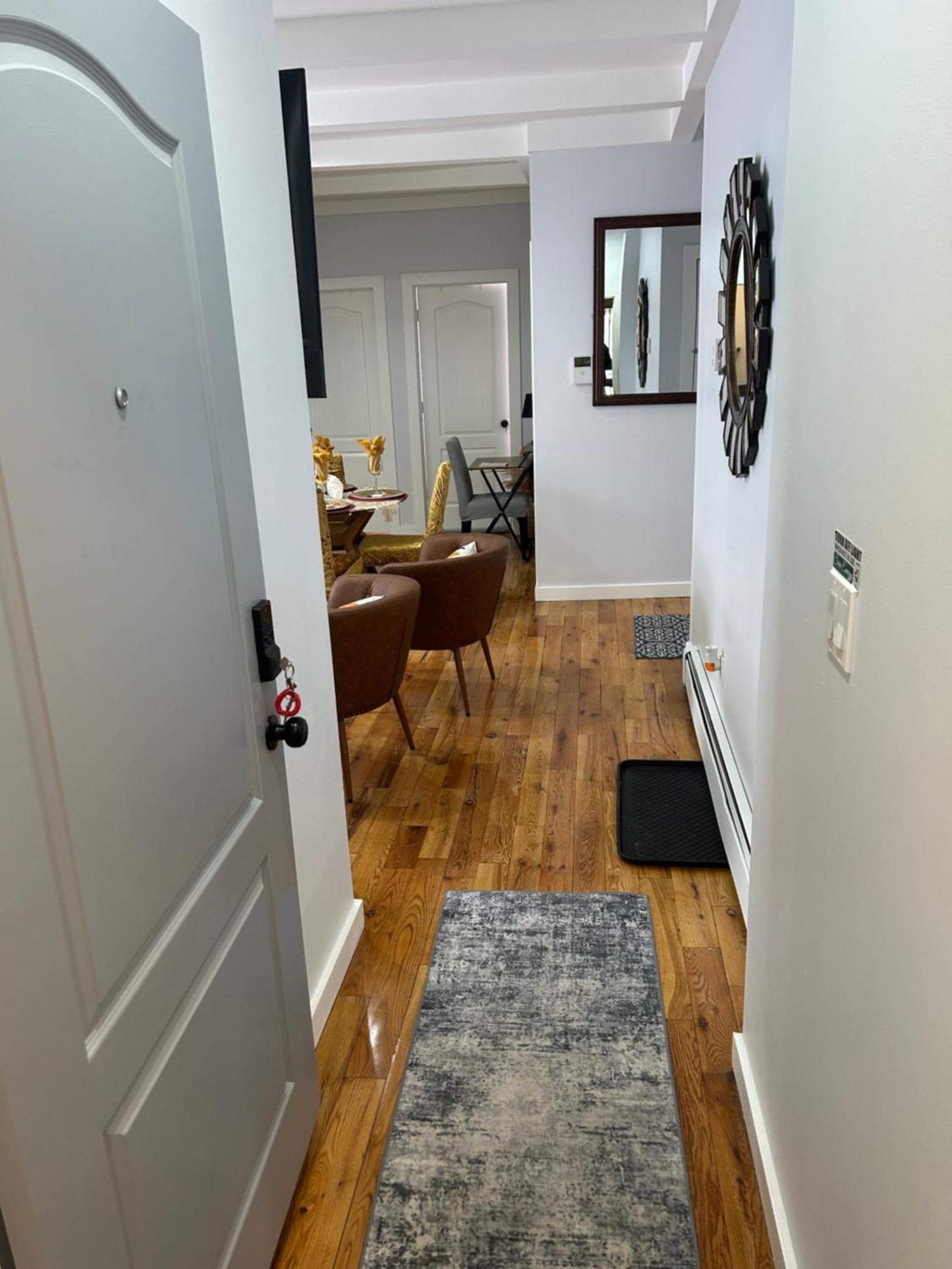 Simple Elegant Living Apartment *