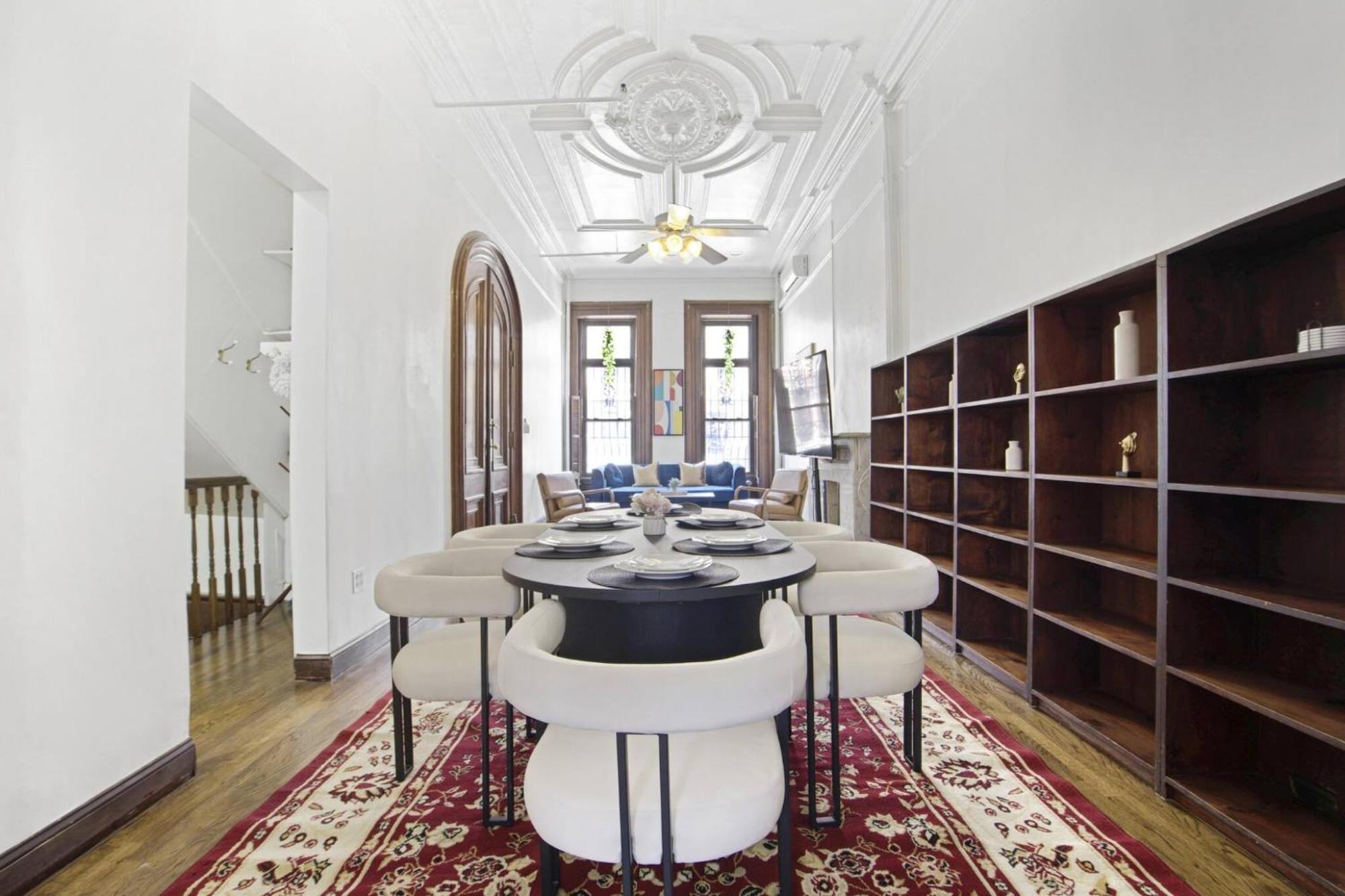Apartment 3br Nyc Brownstone Game Backyard Patio New York