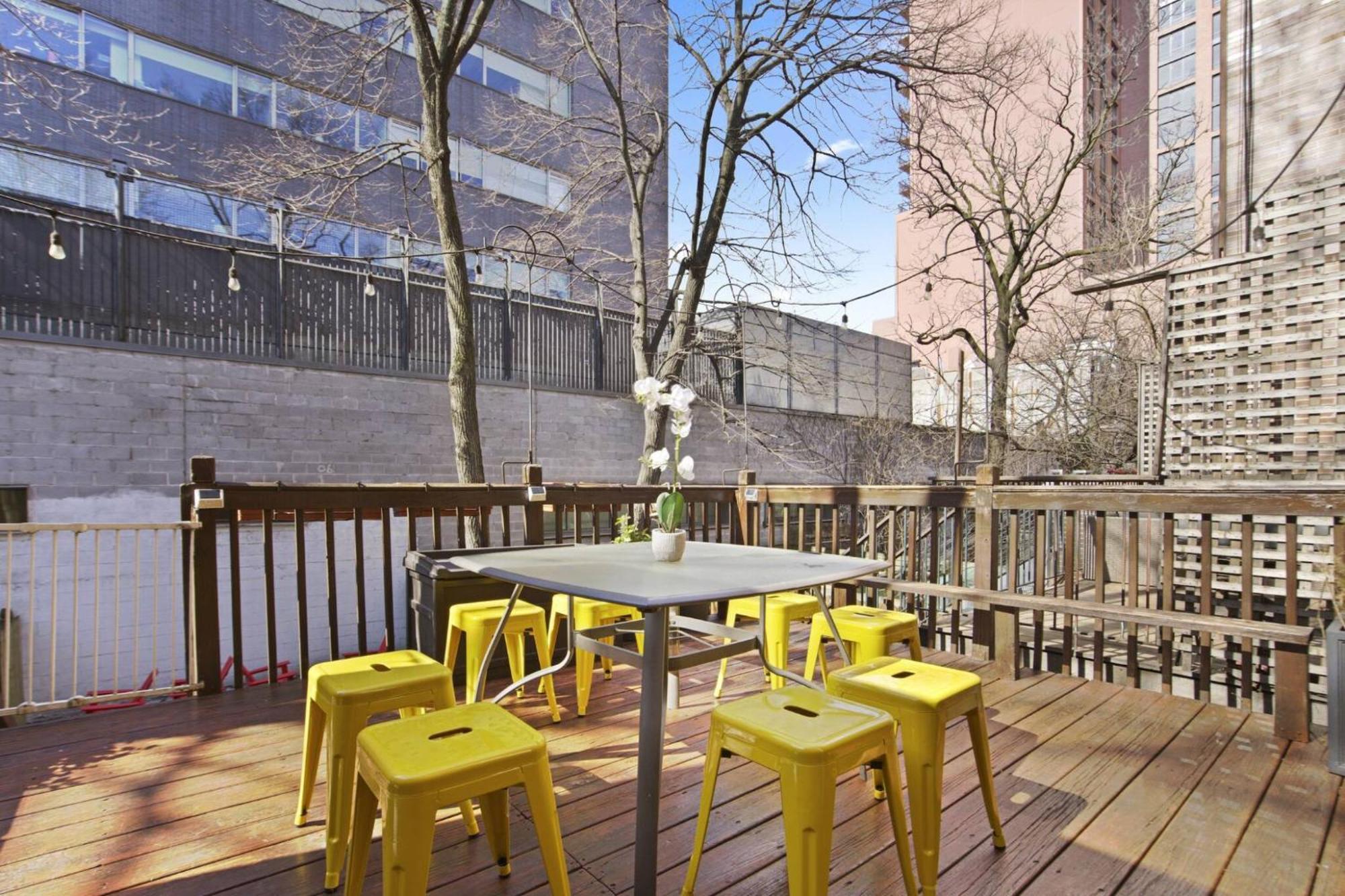 3Br Nyc Brownstone Game Room Backyard Patio * New York
