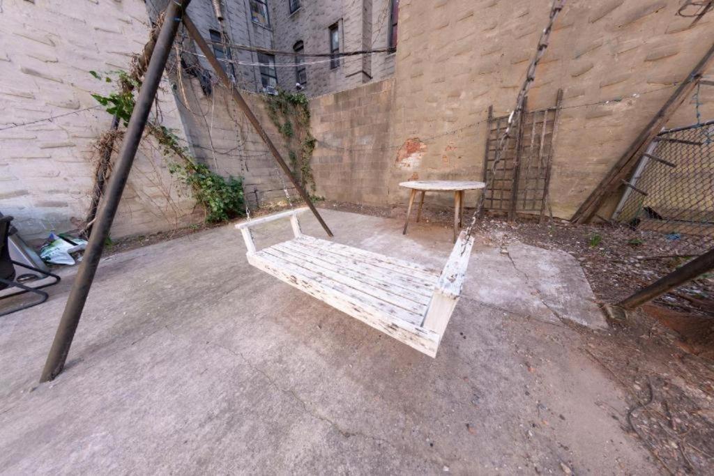 & Play Red Adult In Williamsburg * New York