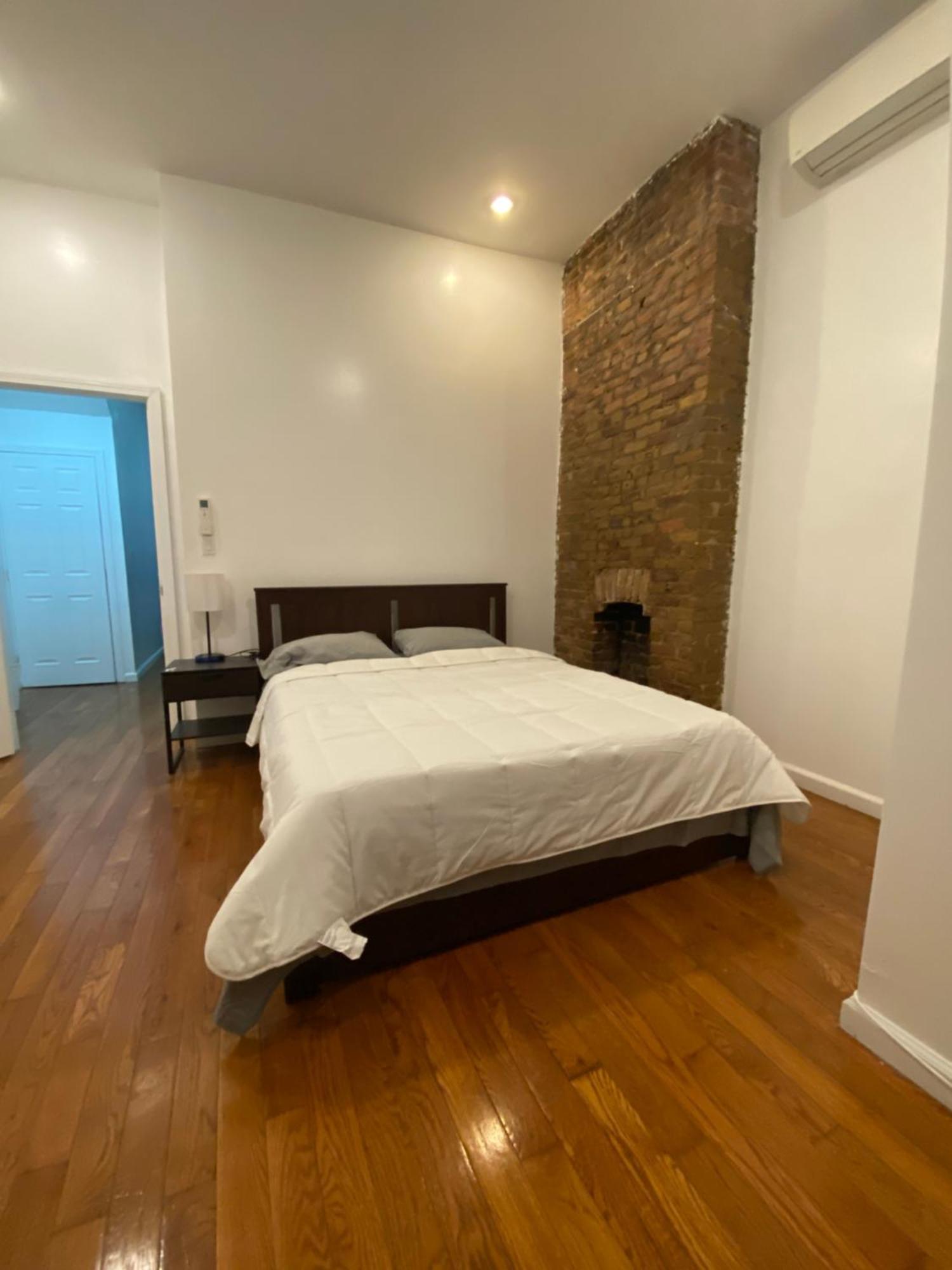 Apartment Modern Comfort 2br Haven Shared With The Host *