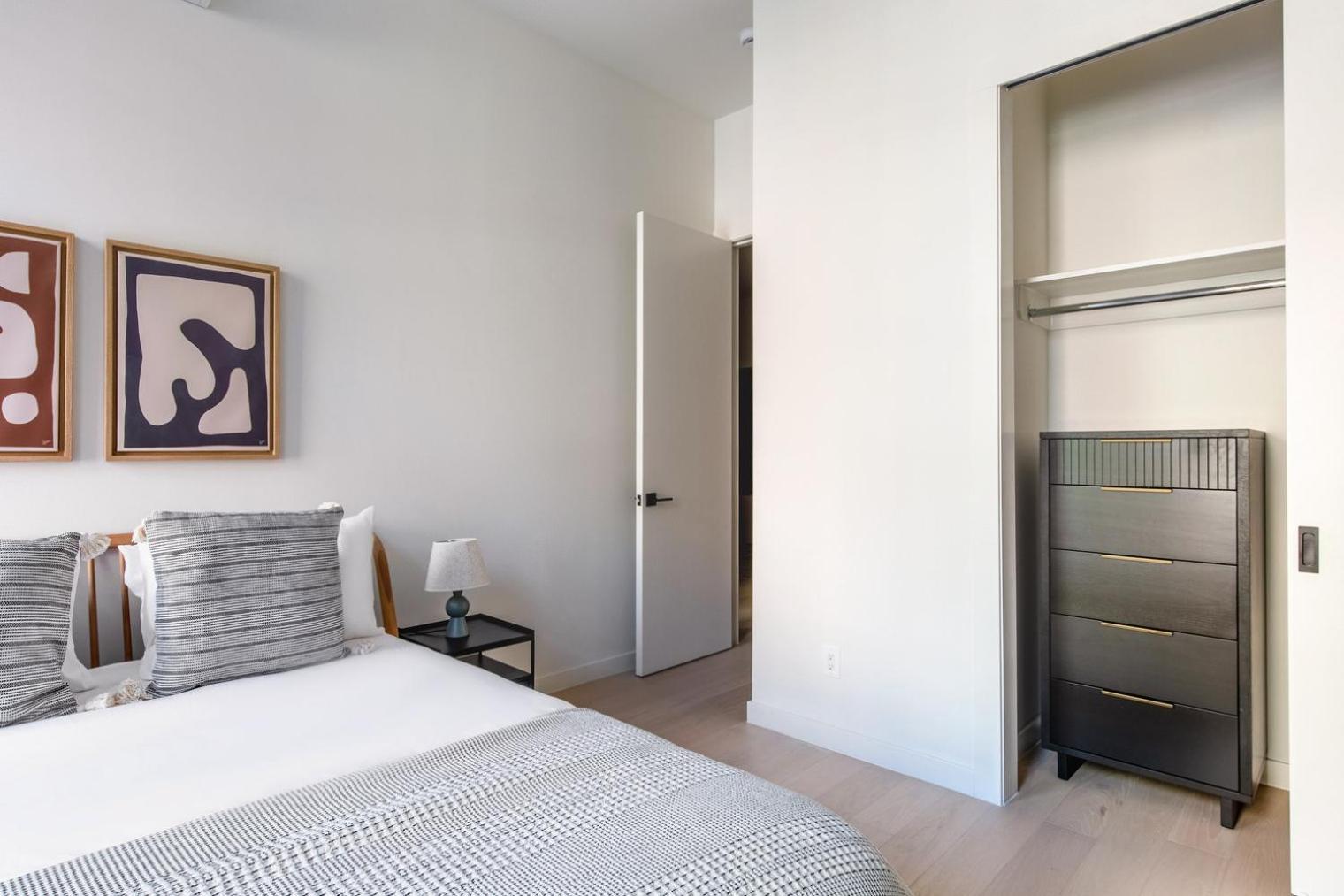 Uws 2br W Elevator Wd Nr Park Nyc-1300 Apartment