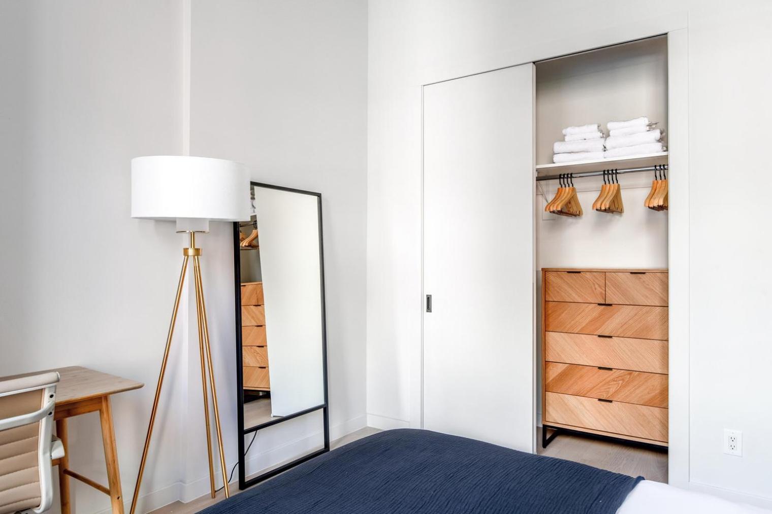 Uws 2br W Elevator Wd Nr Park Nyc-1300