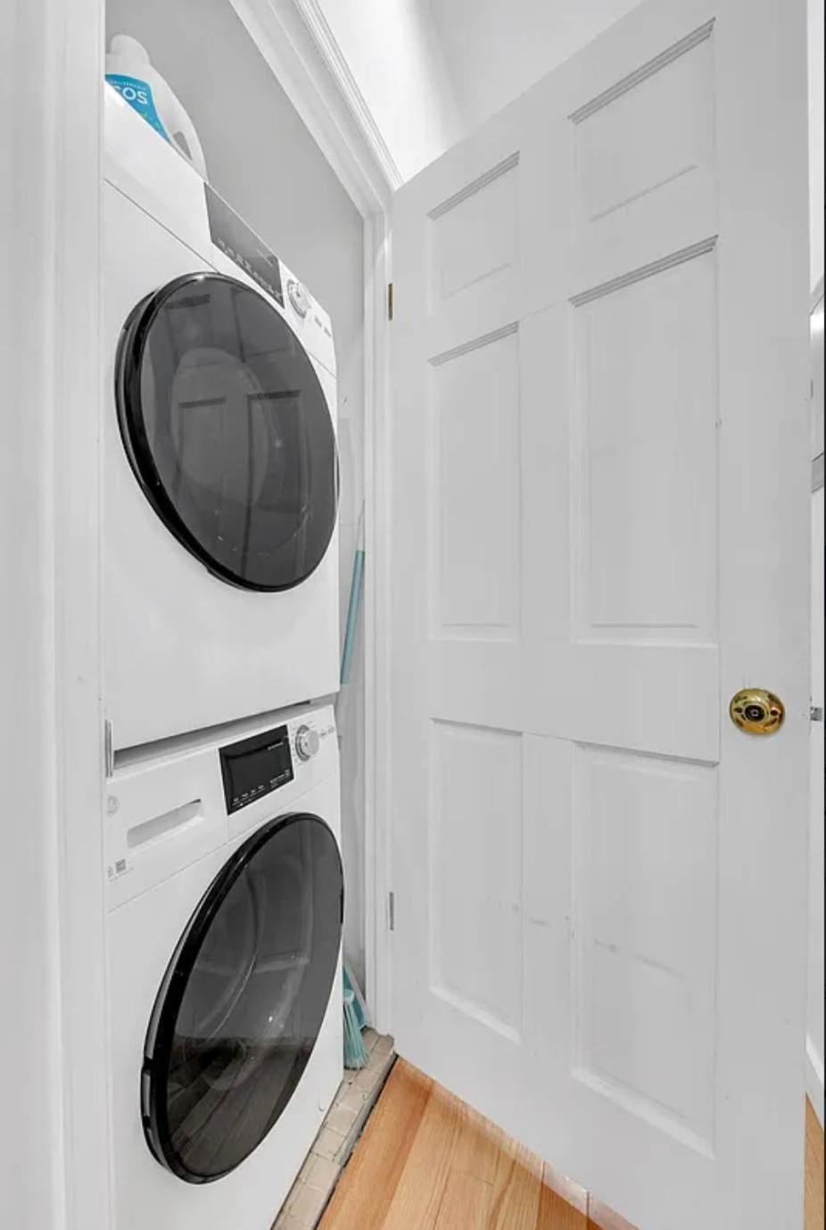 51-1a Renovated 3br 2bath Prime Soho *
