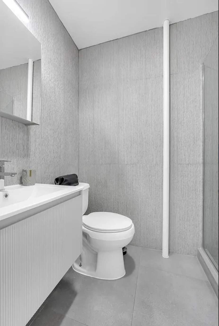 51-1a Renovated 3br 2bath Prime Soho