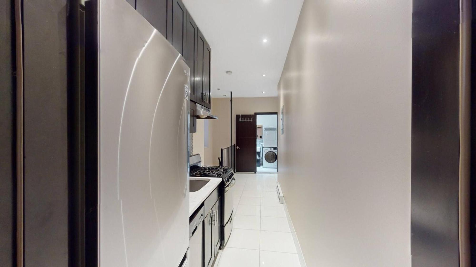 Apartment Spacious 4br 2ba Duplex With Private Patio Wd *