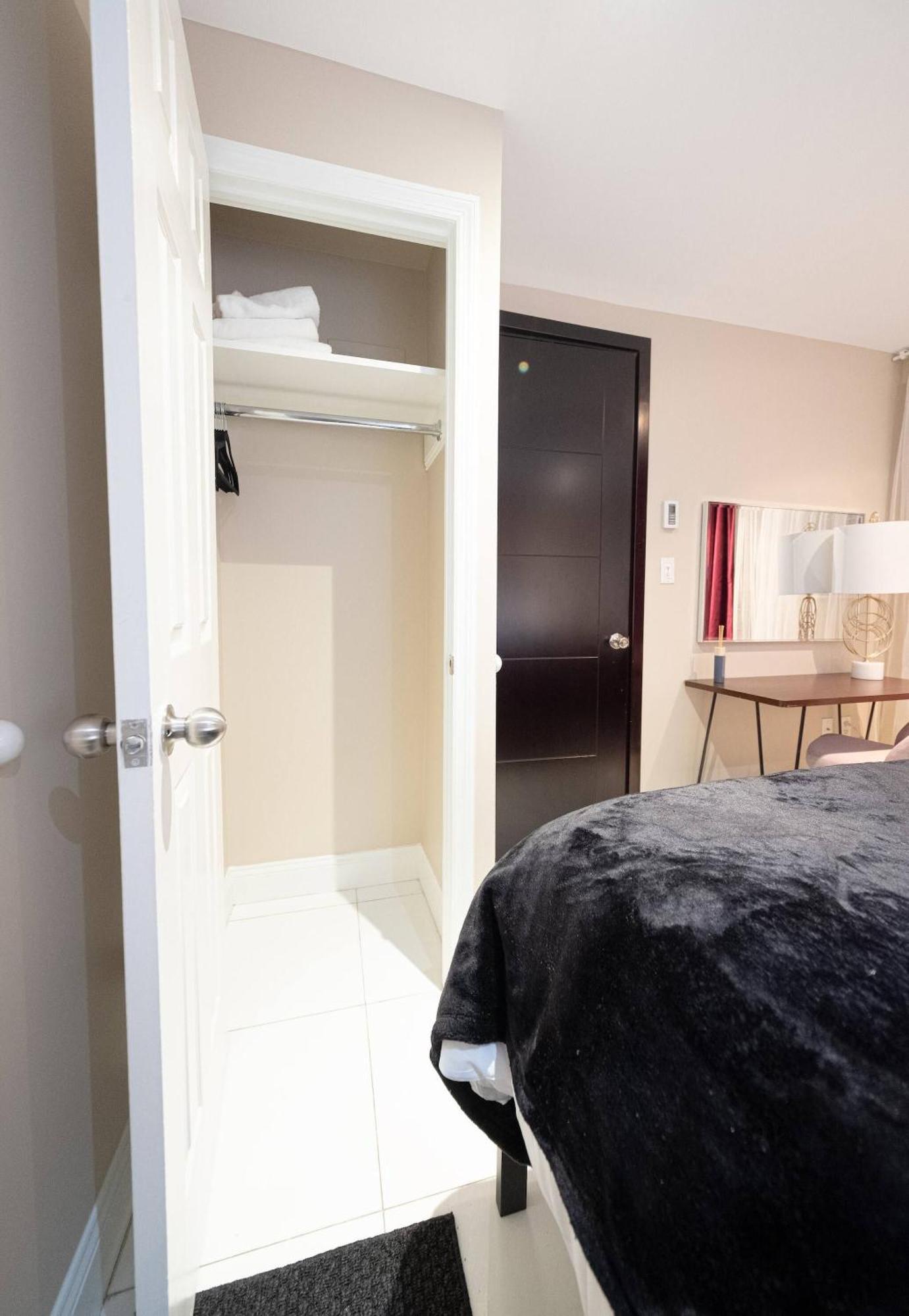 Spacious 4br 2ba Duplex With Private Patio Wd Apartment New York