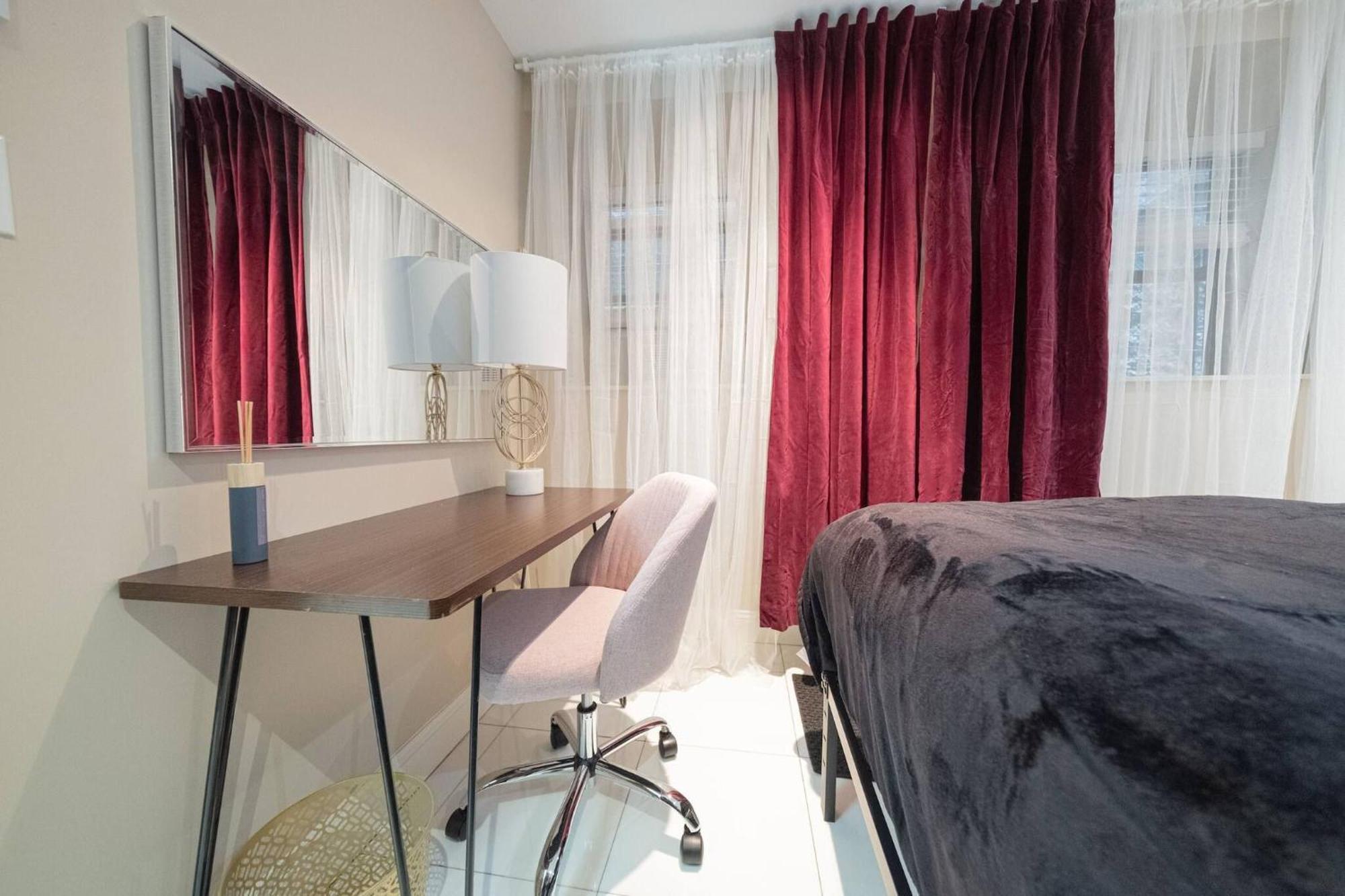 Spacious 4br 2ba Duplex With Private Patio Wd *
