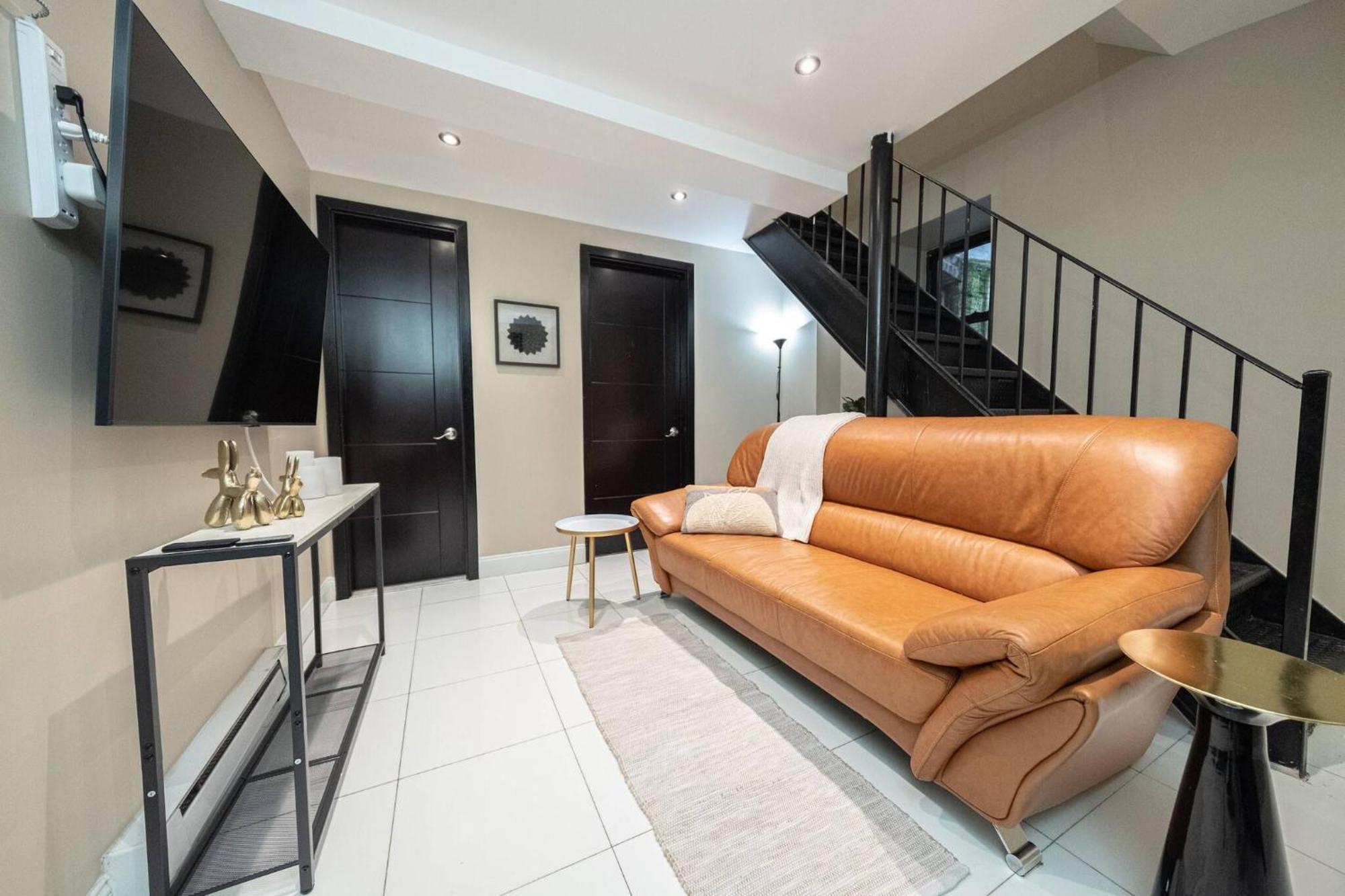 Spacious 4br 2ba Duplex With Private Patio Wd Apartment