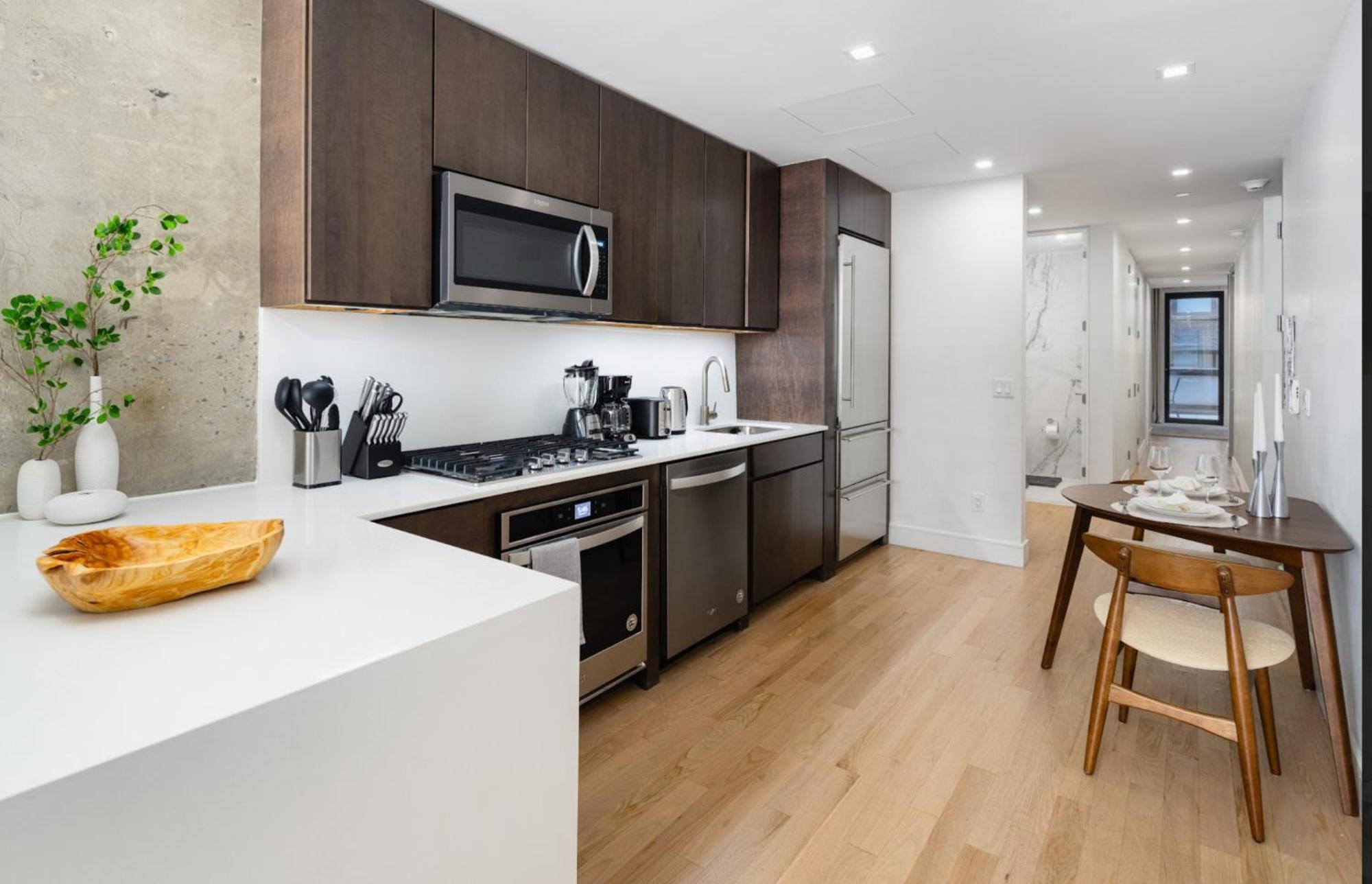 Apartment Stunning In Manhattan With Patio