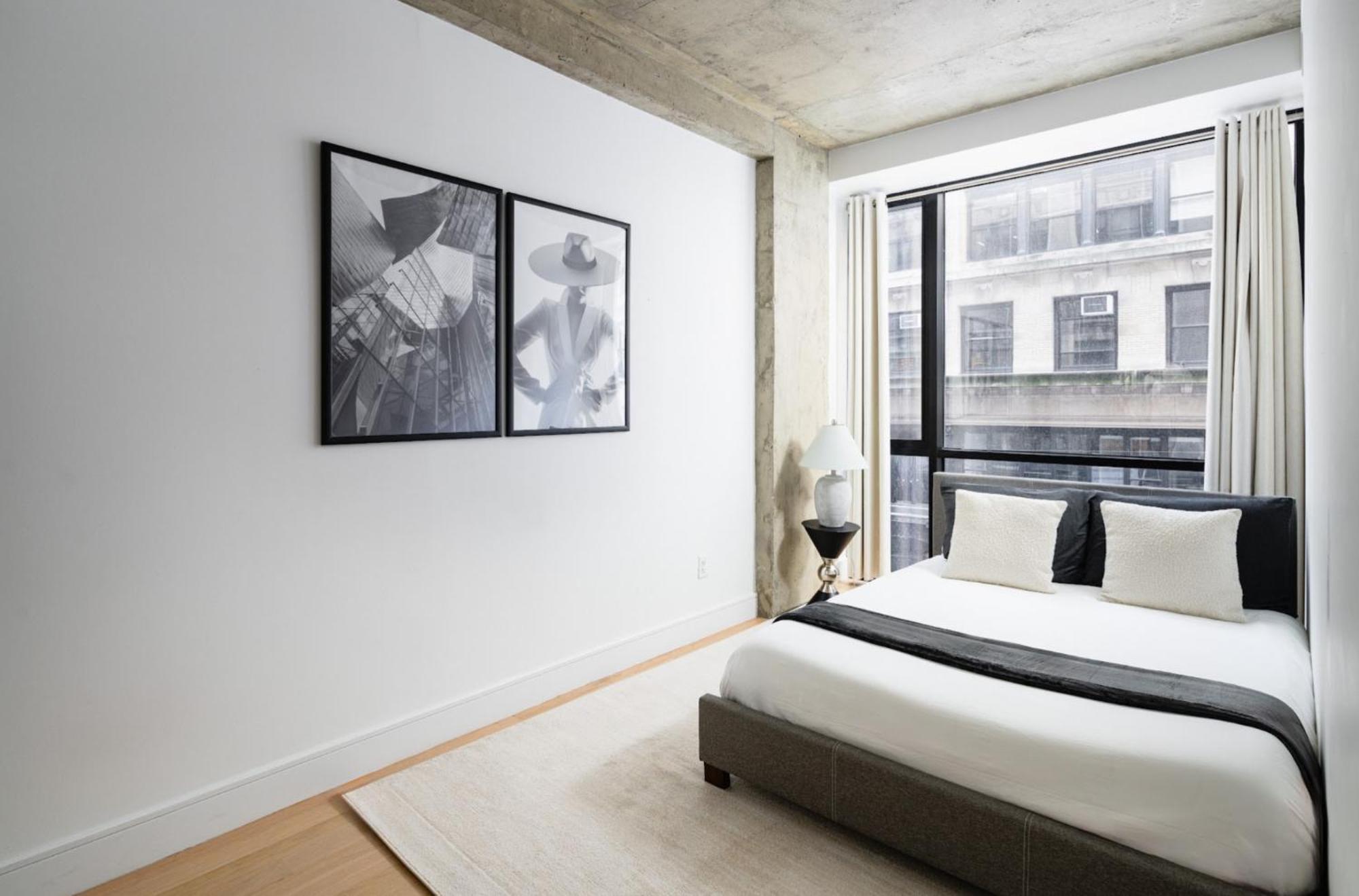 Stunning In Manhattan With Patio *