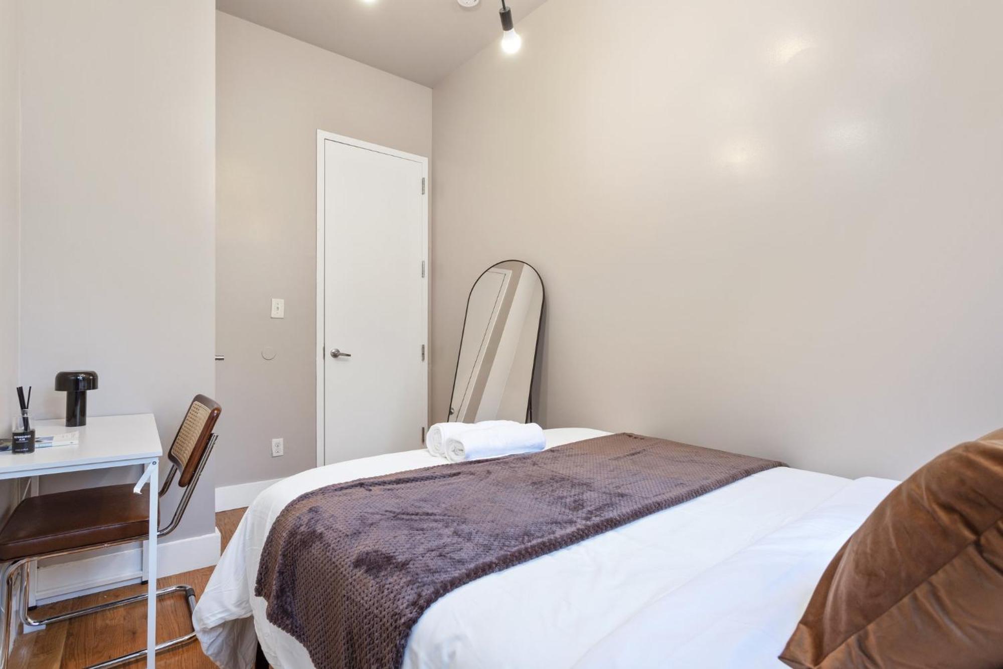 5bd Duplex W Private Patio Bbq And Arcade Games * New York