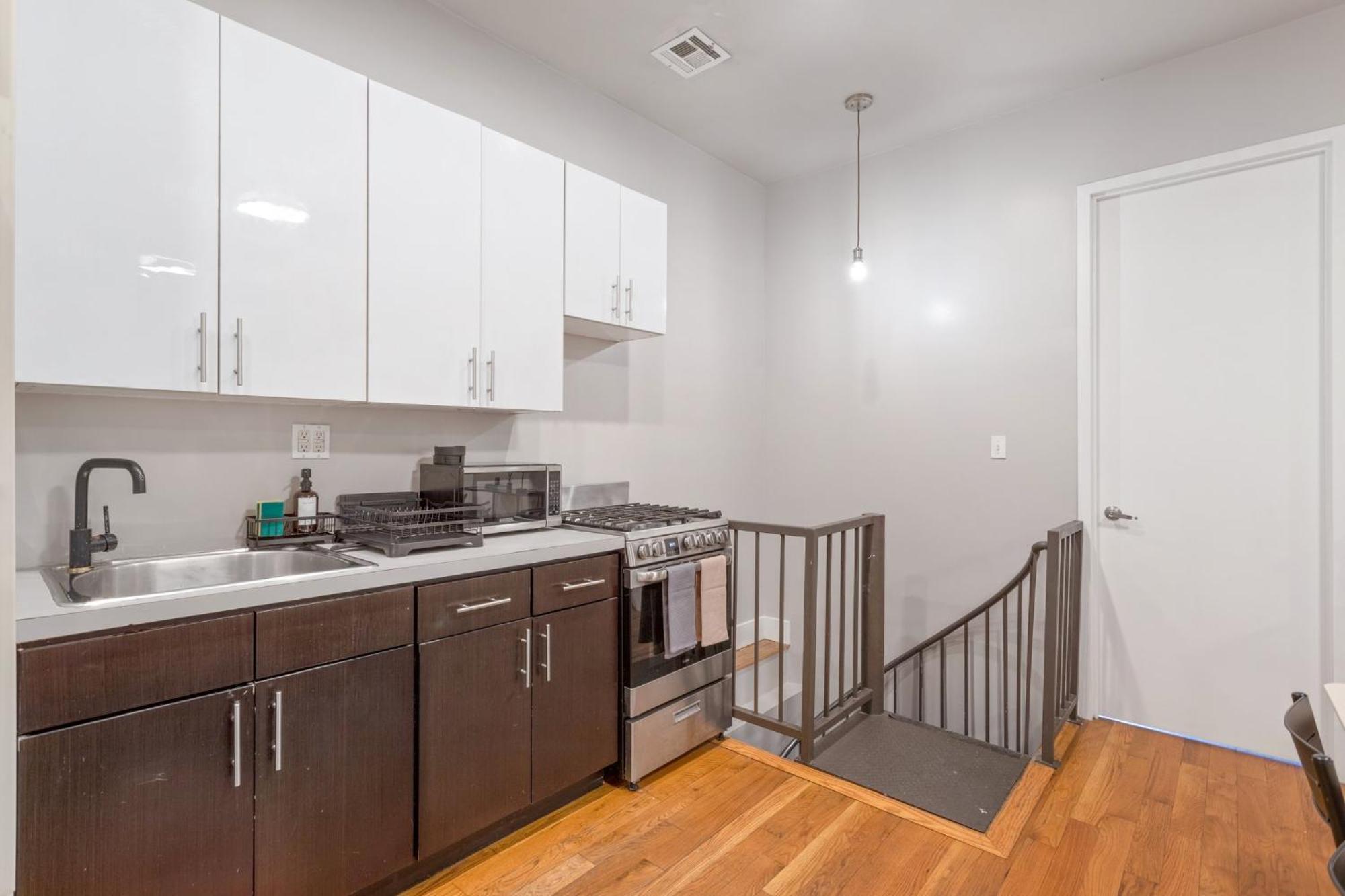 Apartment 5bd Duplex W Private Patio Bbq And Arcade Games New York