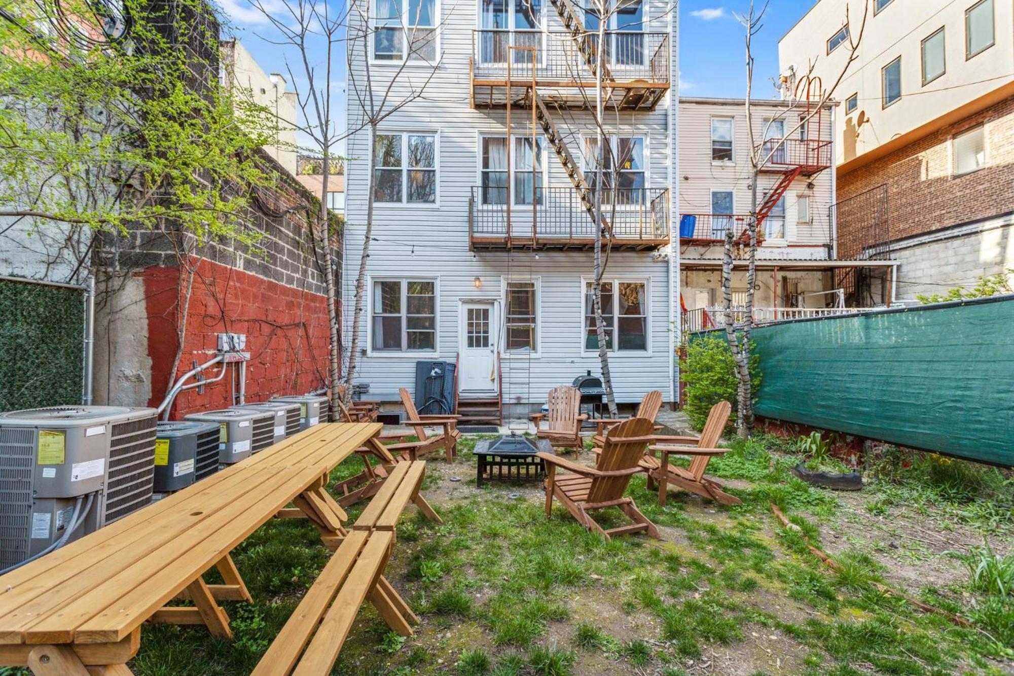 5bd Duplex W Private Patio Bbq And Arcade Games Apartment *