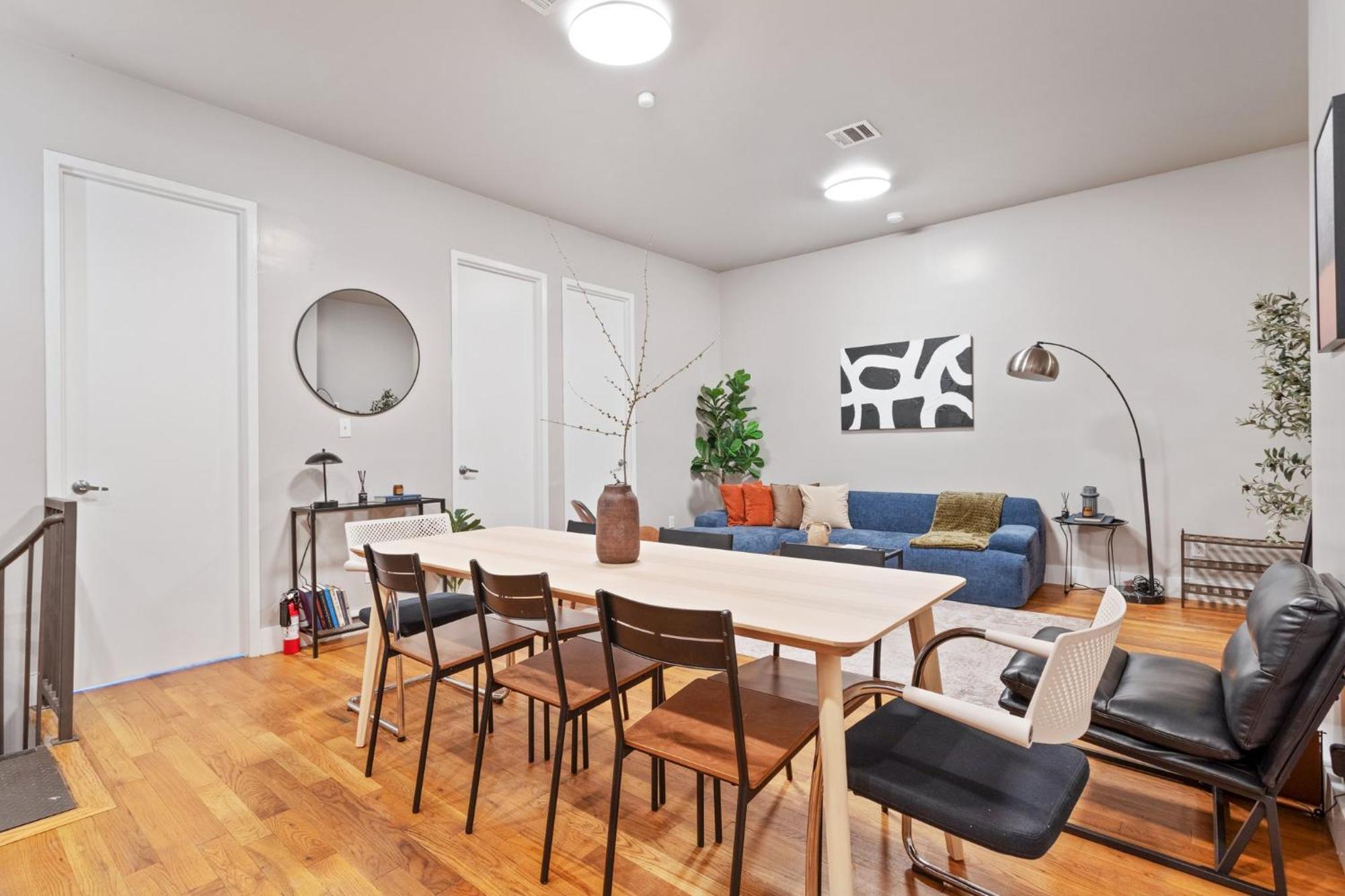5bd Duplex W Private Patio Bbq And Arcade Games Apartment New York