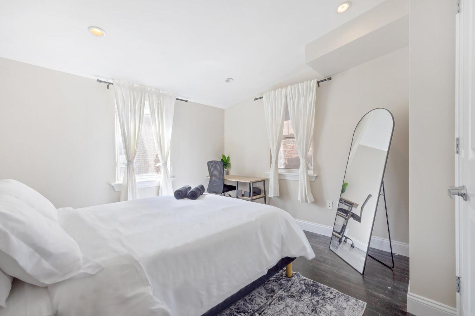 Biggest Duplex 6bd In Bushwick For 16 Guests