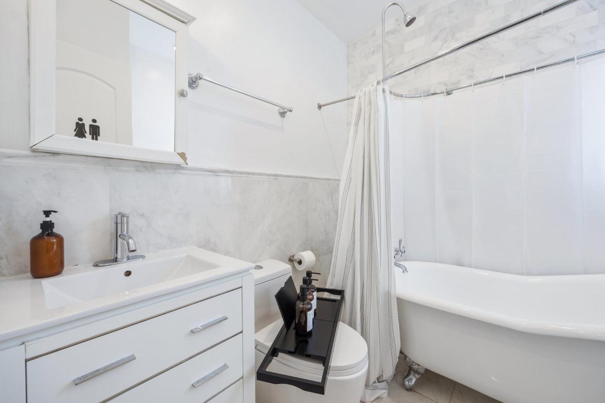 Apartment Biggest Duplex 6bd In Bushwick For 16 Guests