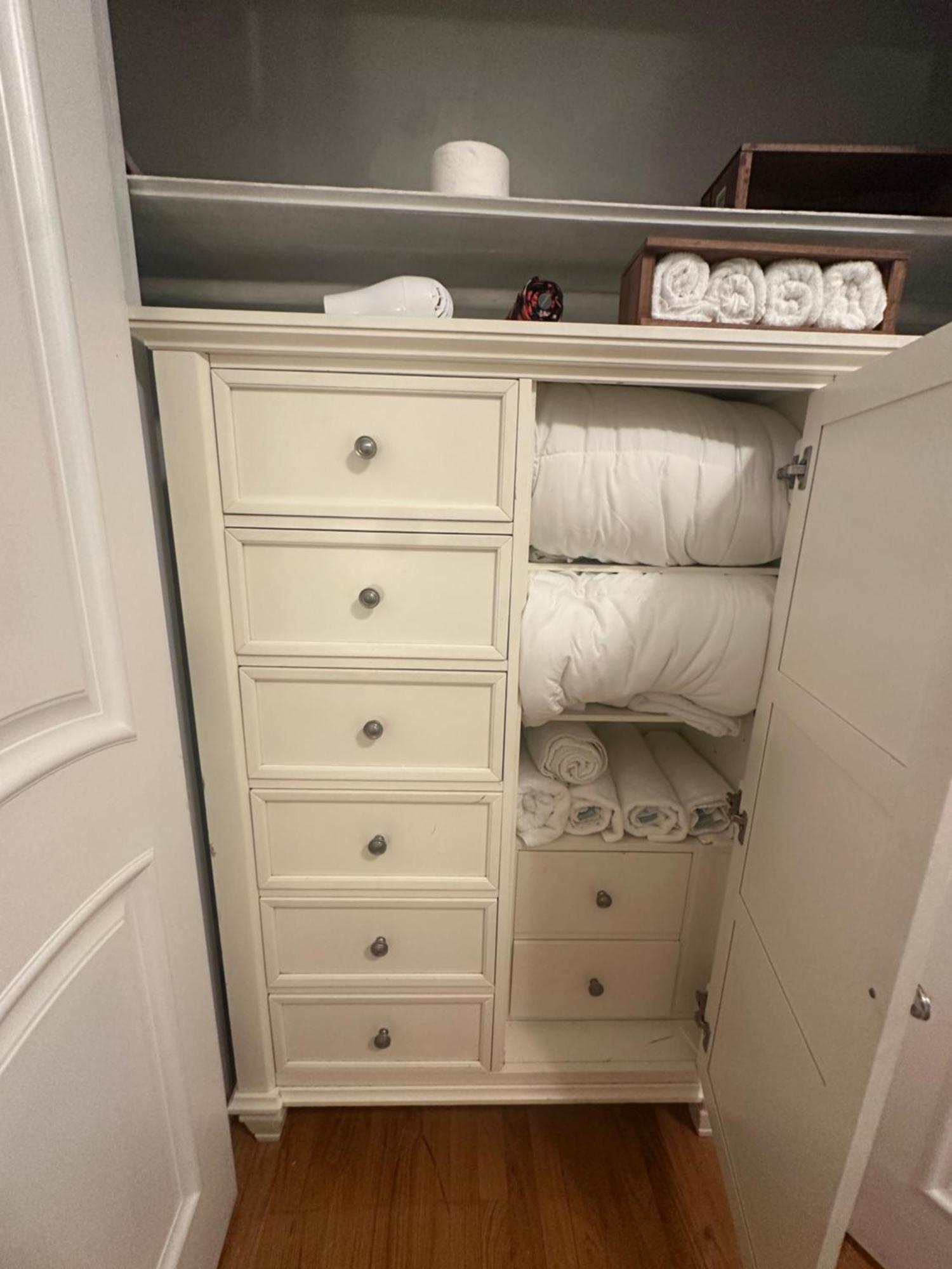 Private Bedroom And Private Bath Guest house