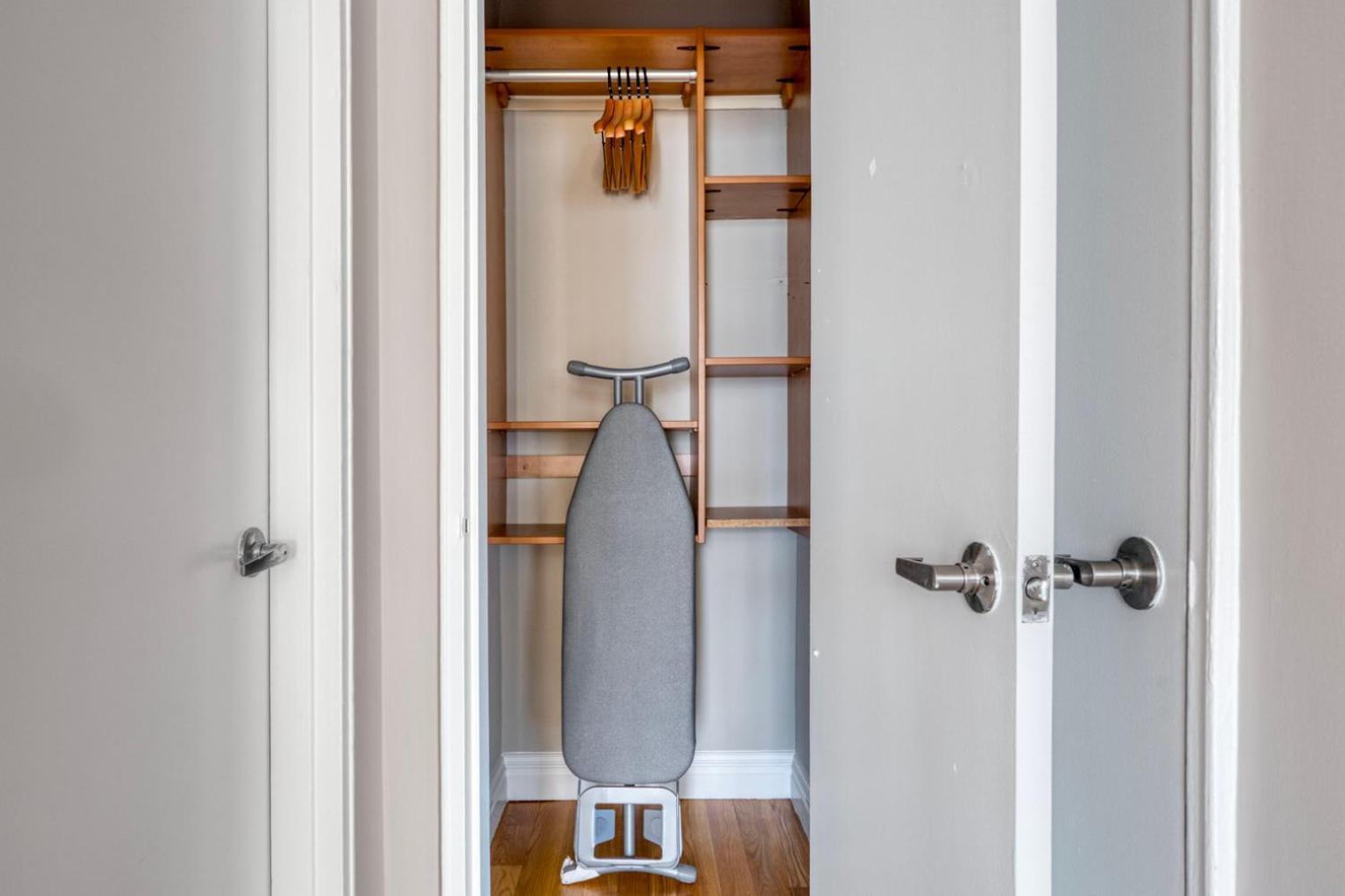 Apartment Uws 1br W Doorman Gym Nr Park Nyc-1323 *