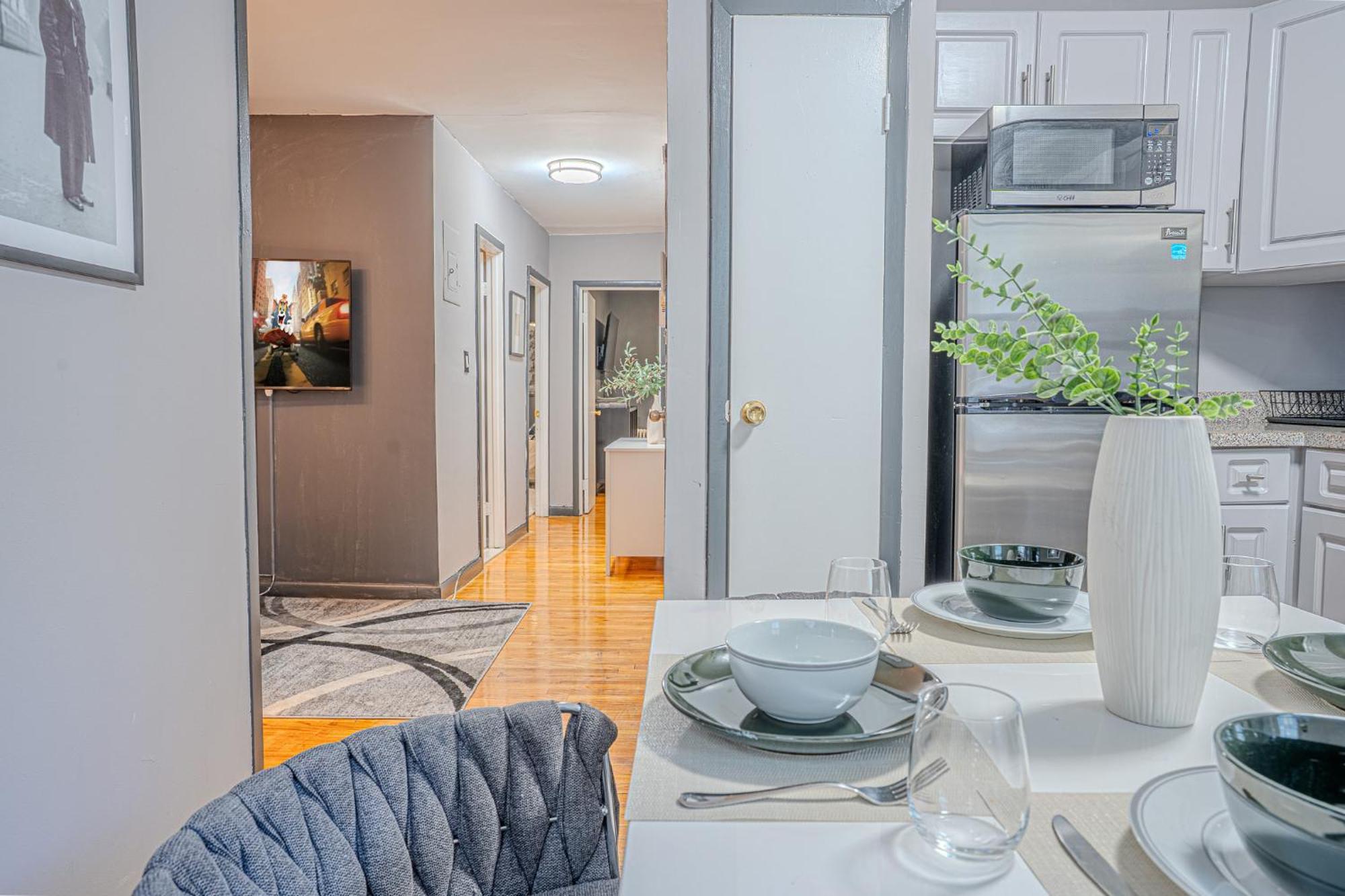 Stylish 3bd Near Empire Apartment New York