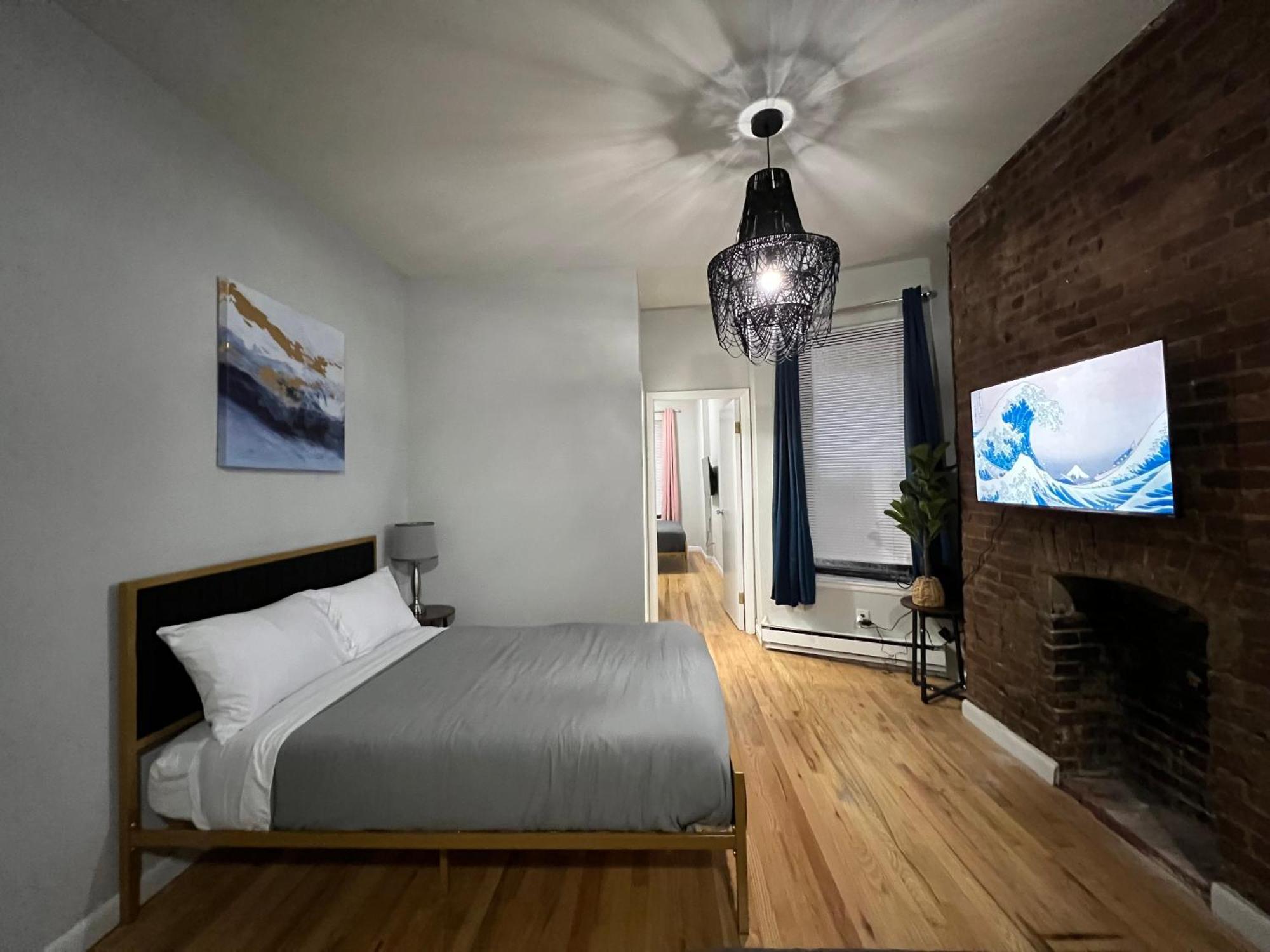 6 Bd Upper West Side Apartment