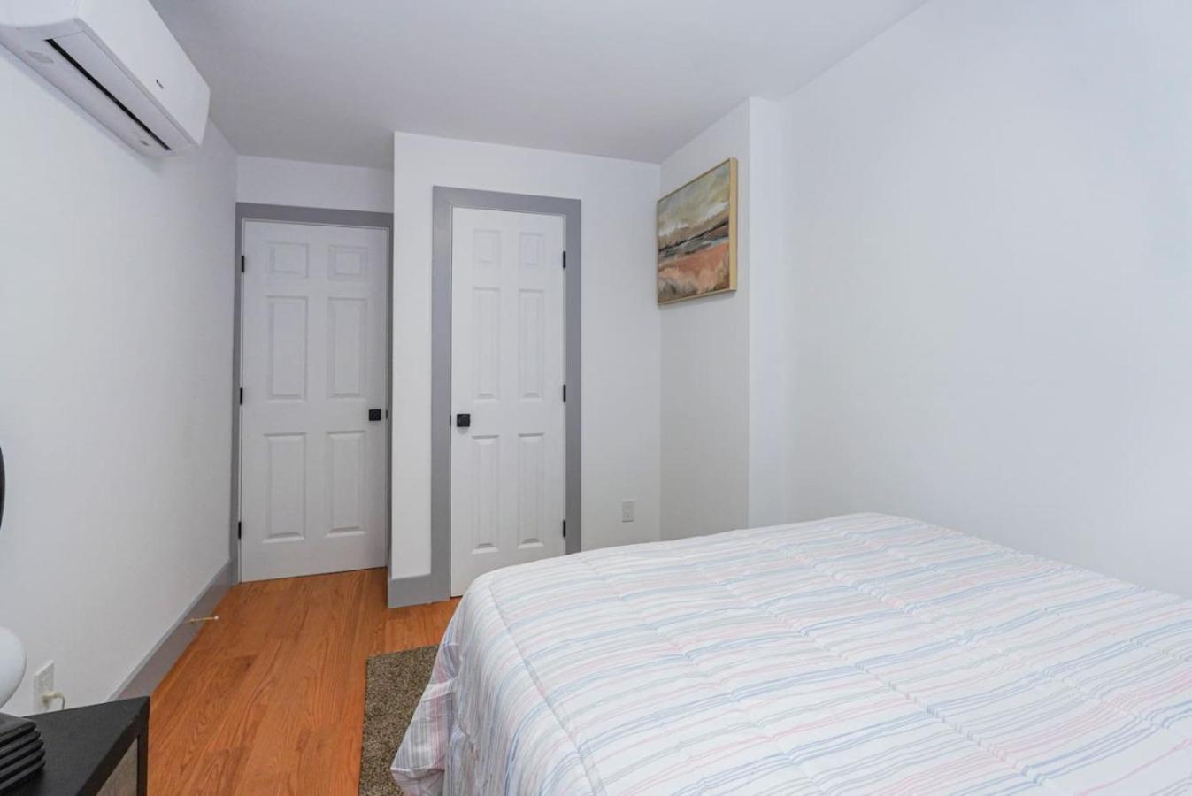 Sleek And New 3br Brooklyn Only 10 Min To Manhattan