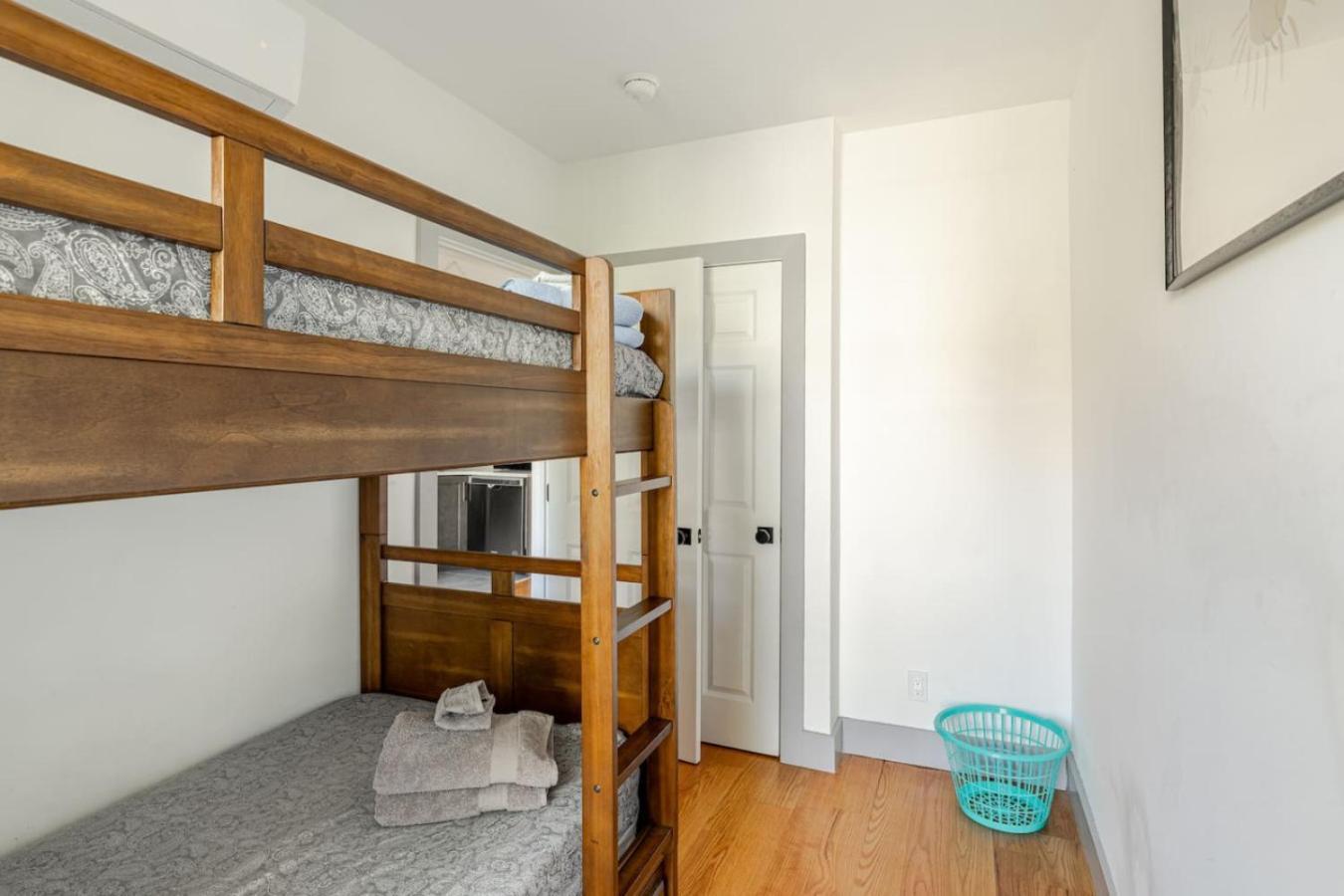 Apartment Sleek And New 3br Brooklyn Only 10 Min To Manhattan